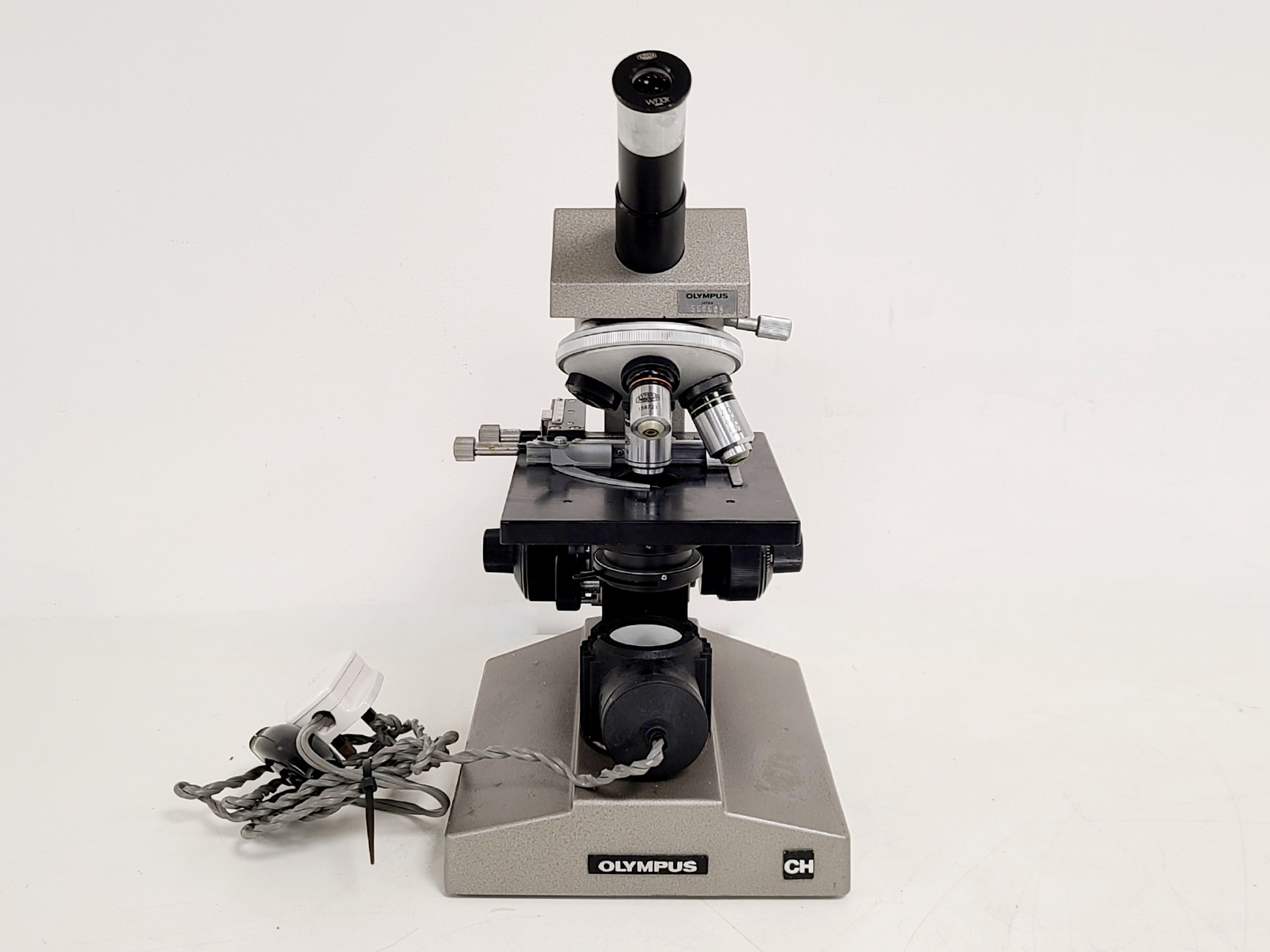 Image of Olympus CH Monocular Compound Microscope w/ 10x/40x/100x Lab