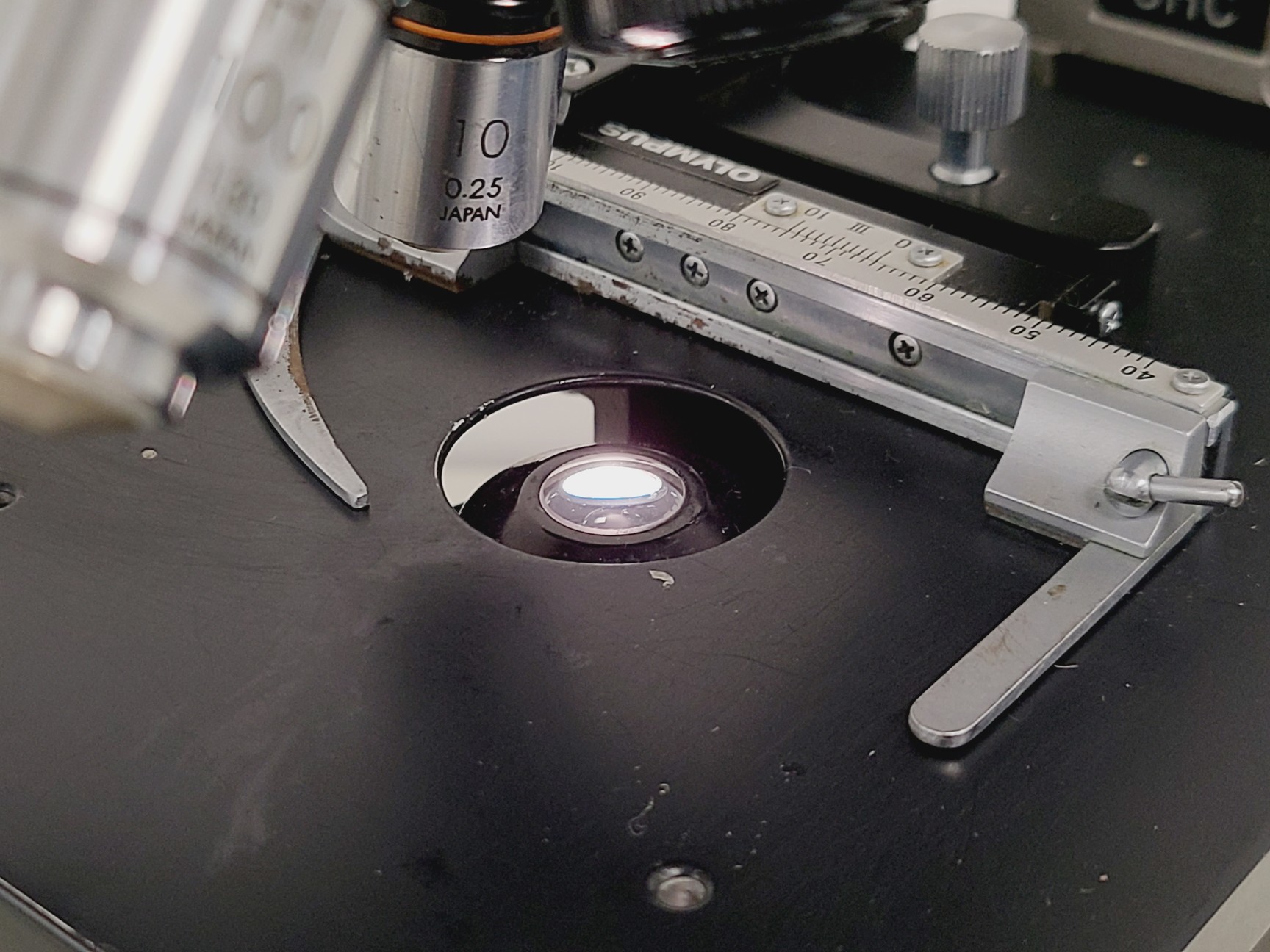 Image of Olympus CH Compound Monocular Microscope w/ 3 x Objectives 10x/40x/100x 