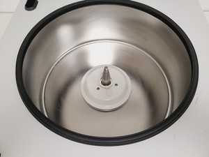 Thumbnail image of Eppendorf 5810 Benchtop Centrifuge