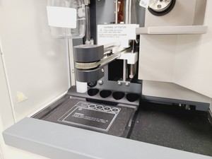 Thumbnail image of MDS SCIEX Applied Biosystems - API QStar Pulsar LC/MS/MS system