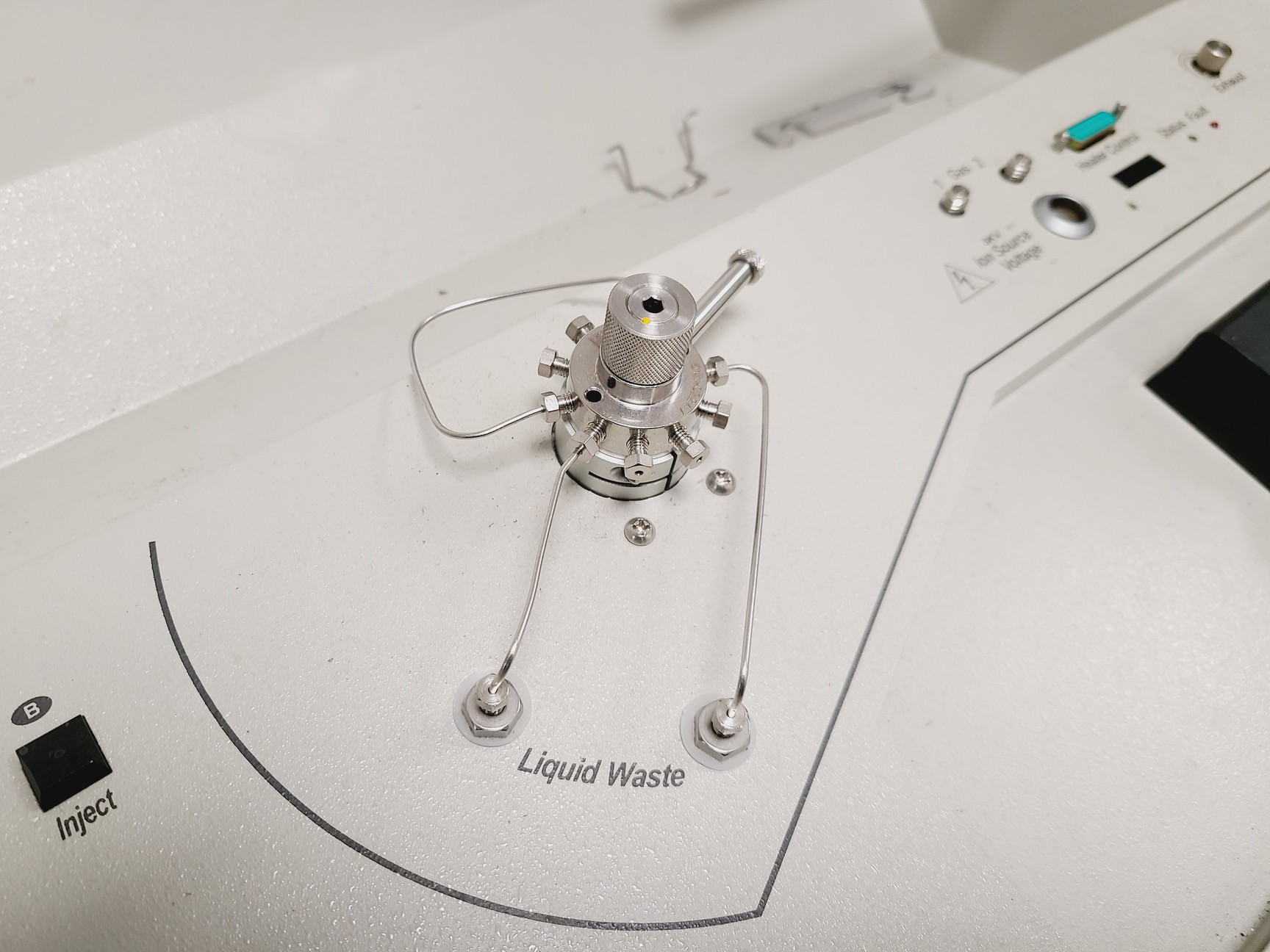 Image of MDS SCIEX Applied Biosystems - API QStar Pulsar LC/MS/MS system