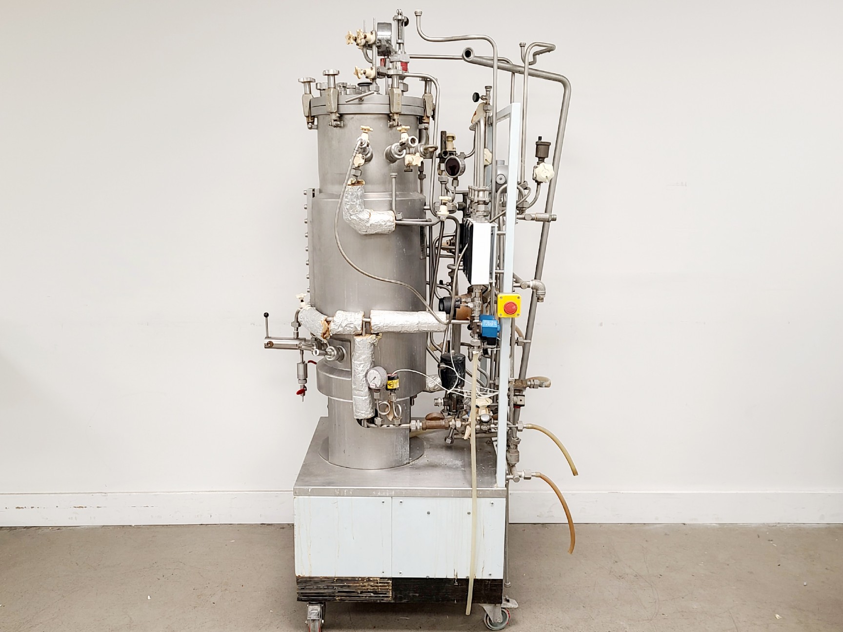 Image of Inceltech 75L Fermentation Tank w/ LH Series 1075 Control Tower