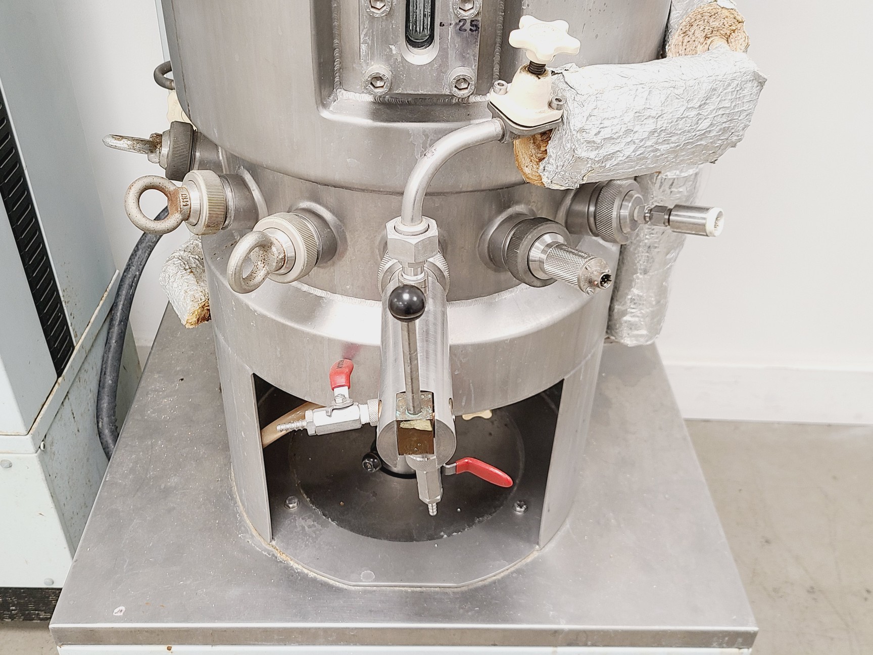 Image of Inceltech 75L Fermentation Tank w/ LH Series 1075 Control Tower