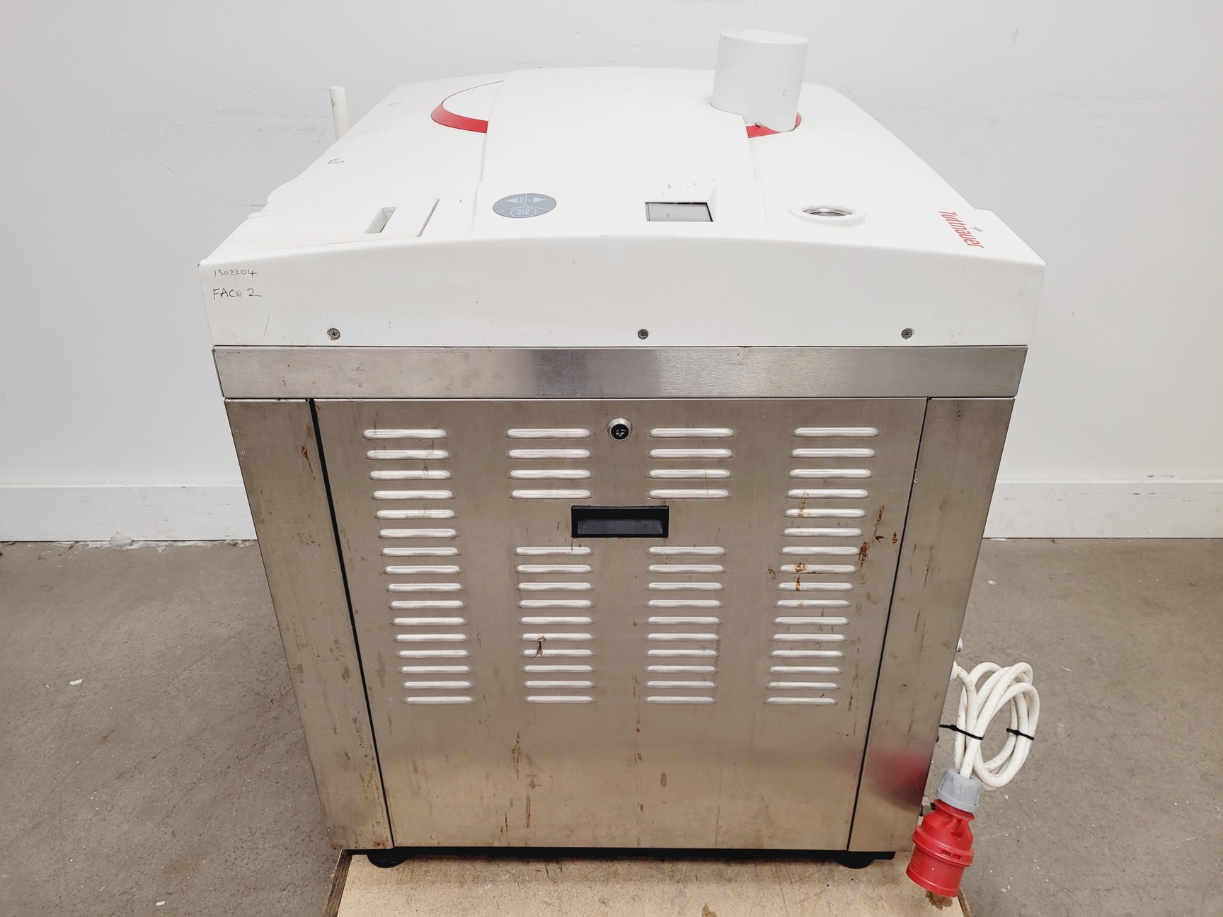 Image of Tuttnauer 5050ELV-D Floor-Standing Autoclave