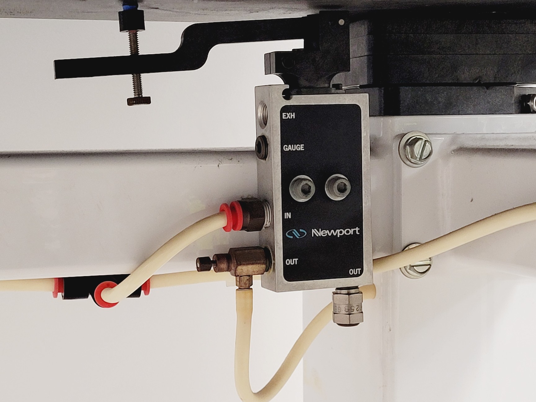 Image of Newport Anti-Vibration Table with Cabinet