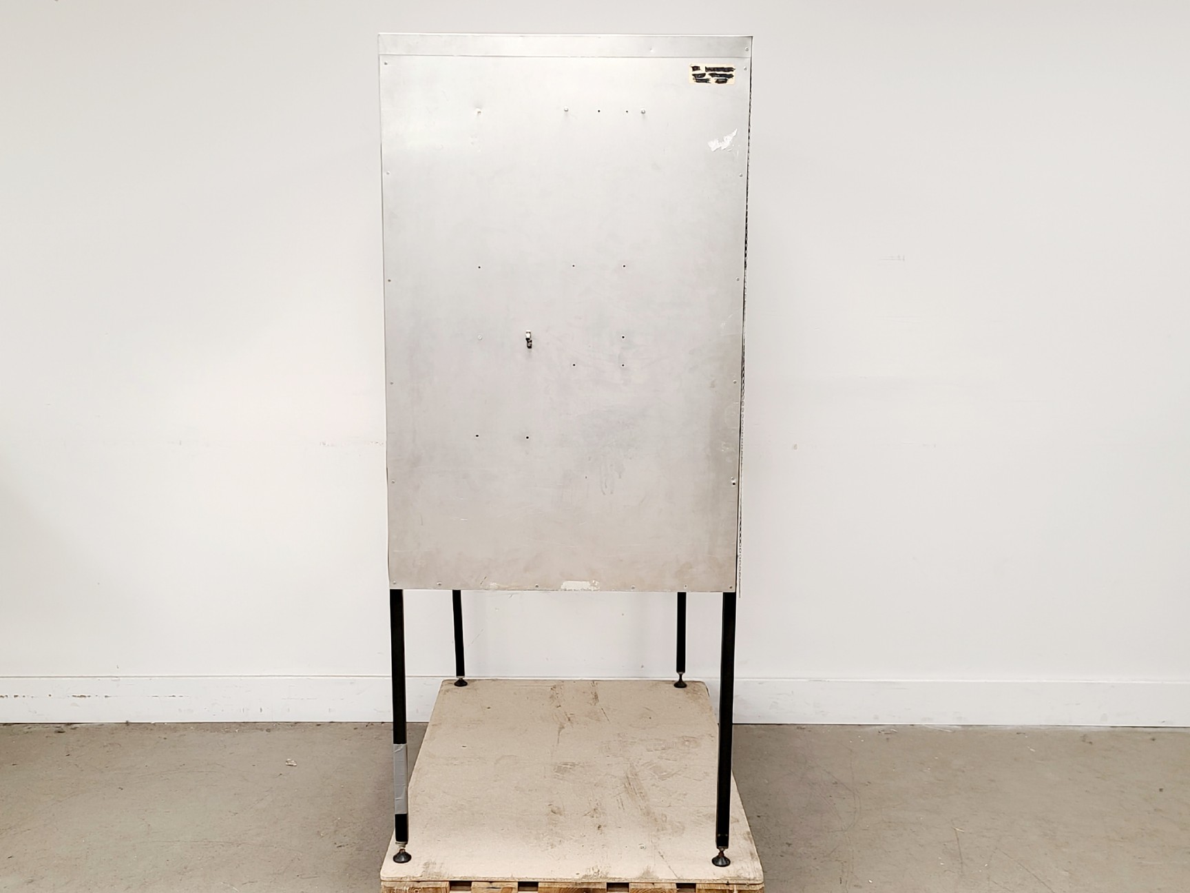 Image of Faraday Cage on Stand 108 x 72 x 168 cm 