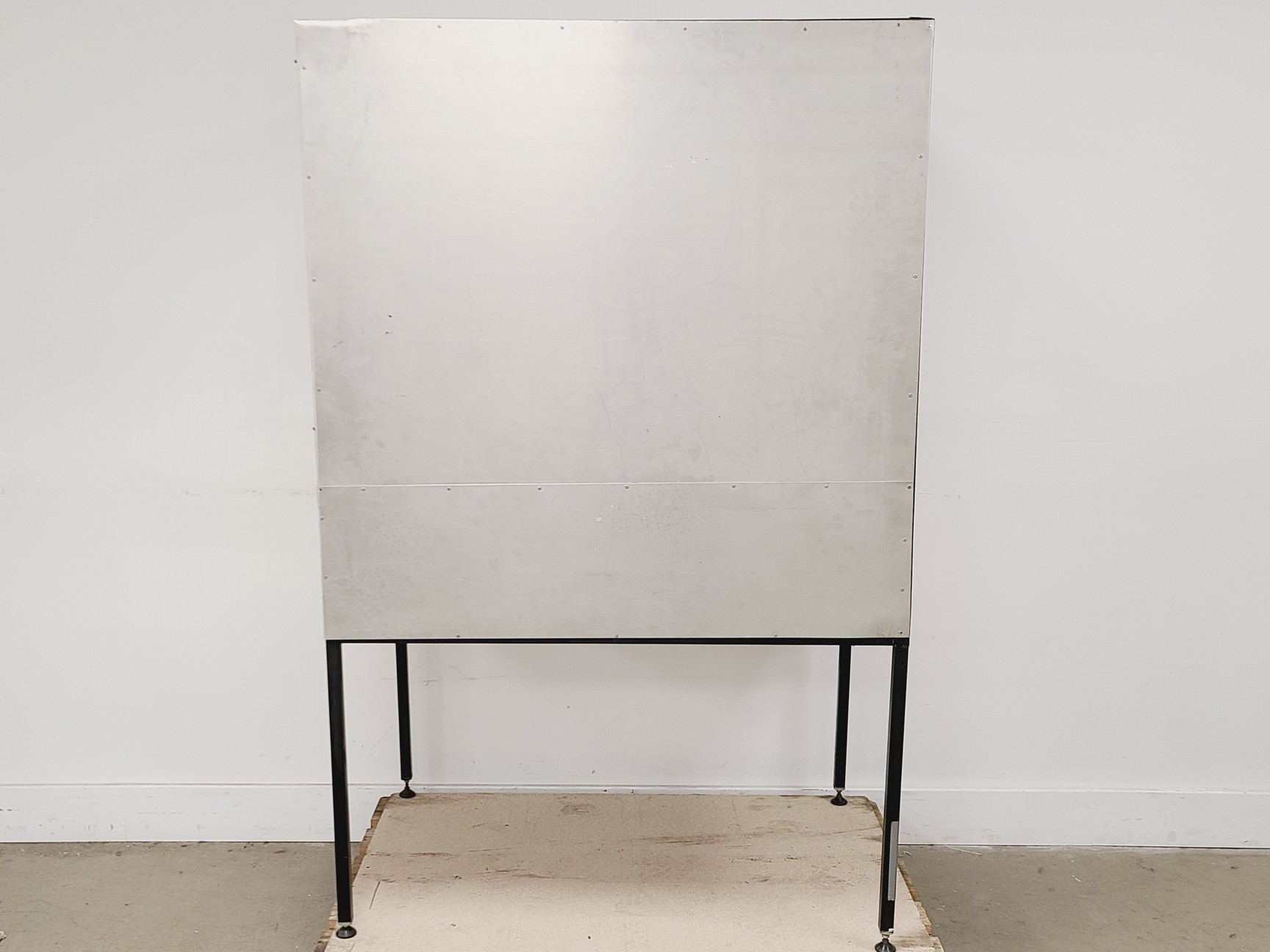 Image of Faraday Cage on Stand 108 x 72 x 168 cm 