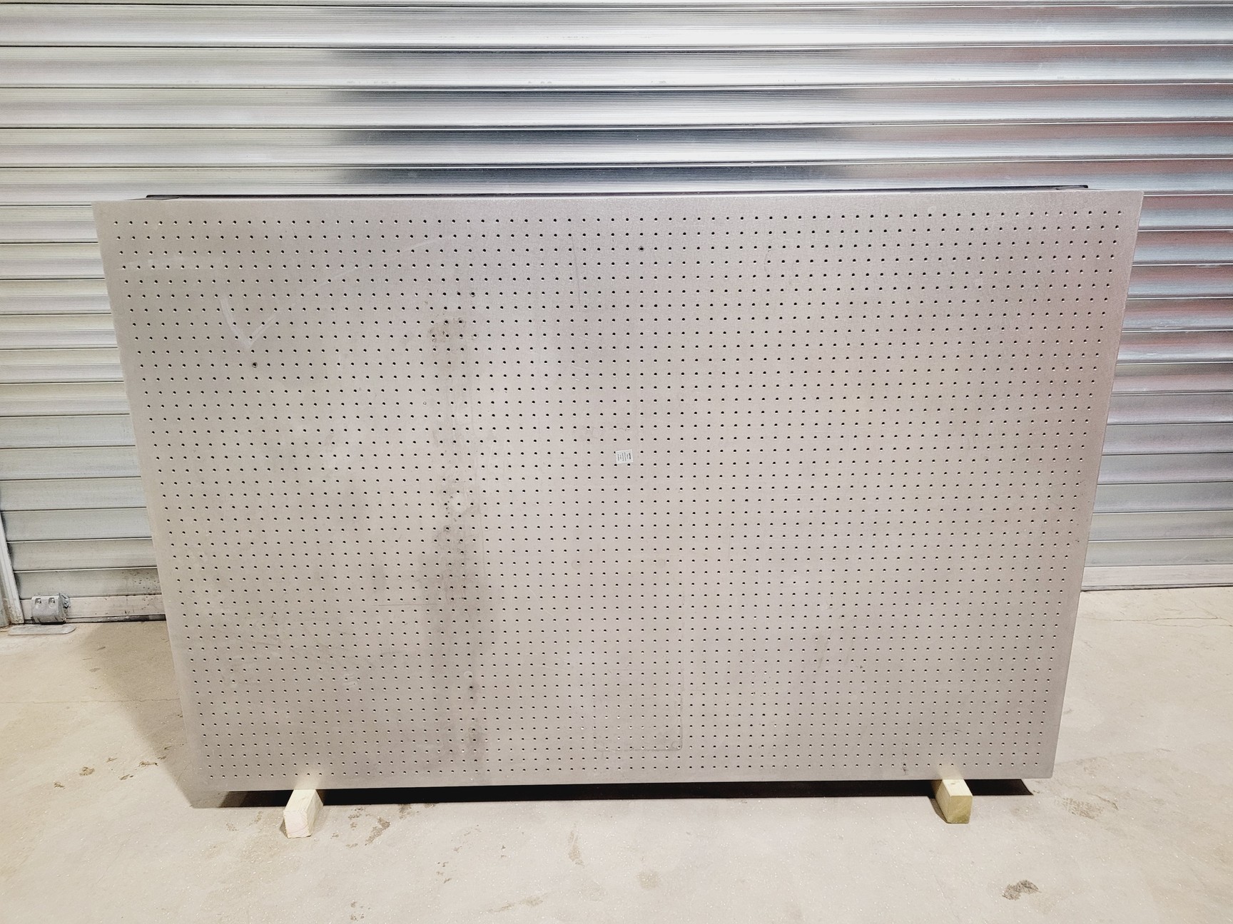 Image of Newport High Performance Sealed Metric Hole Table Top with 4 x Stabilizers 