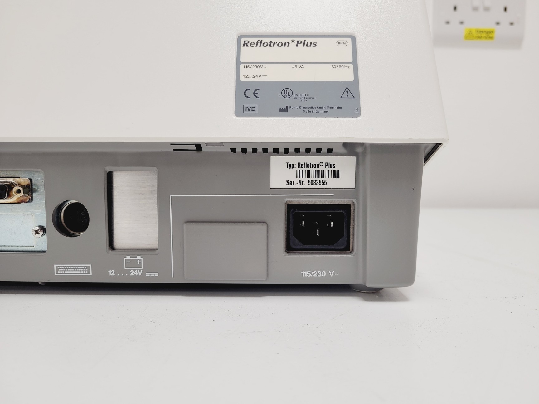 Image of Roche Reflotron Plus Dry Chemistry Analyser w/Workstation