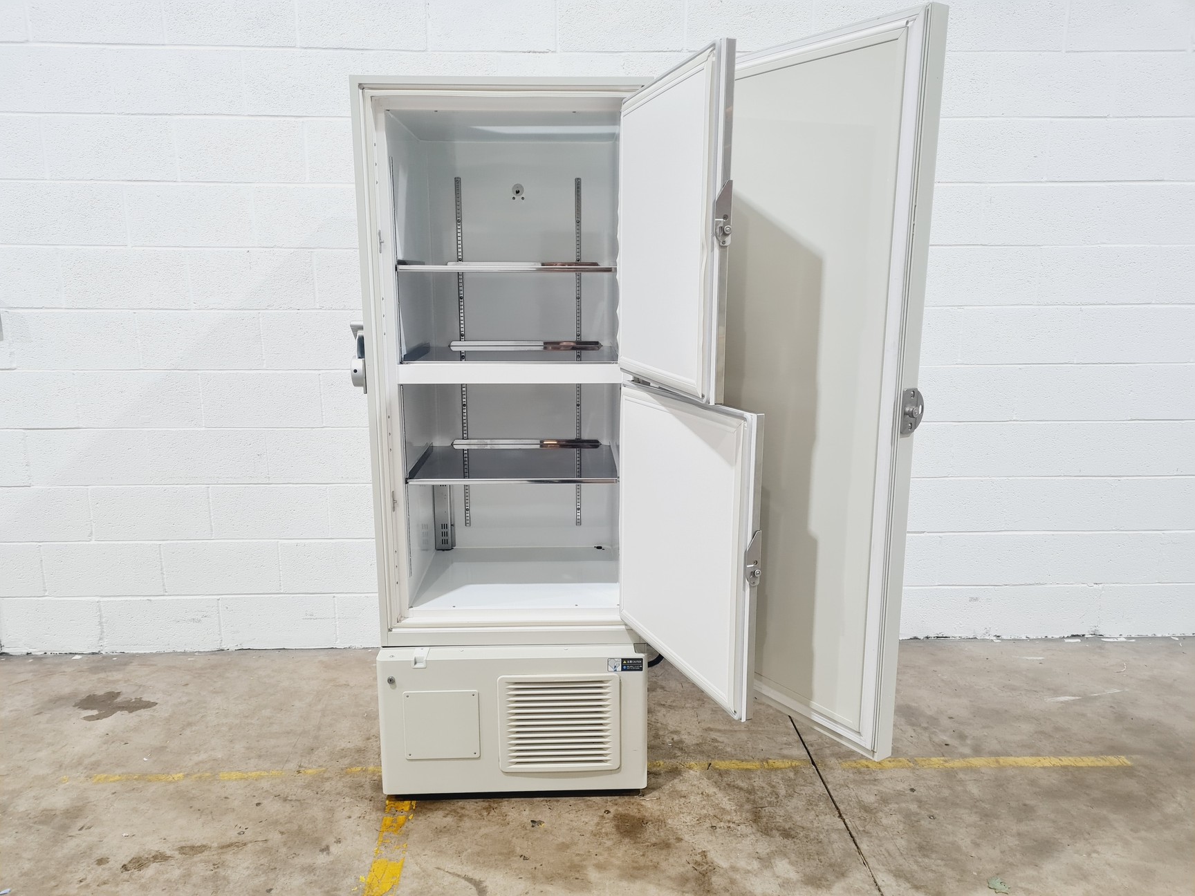 Image of Sanyo MDF-U53V Ultra Low Temperature Freezer ULT Lab
