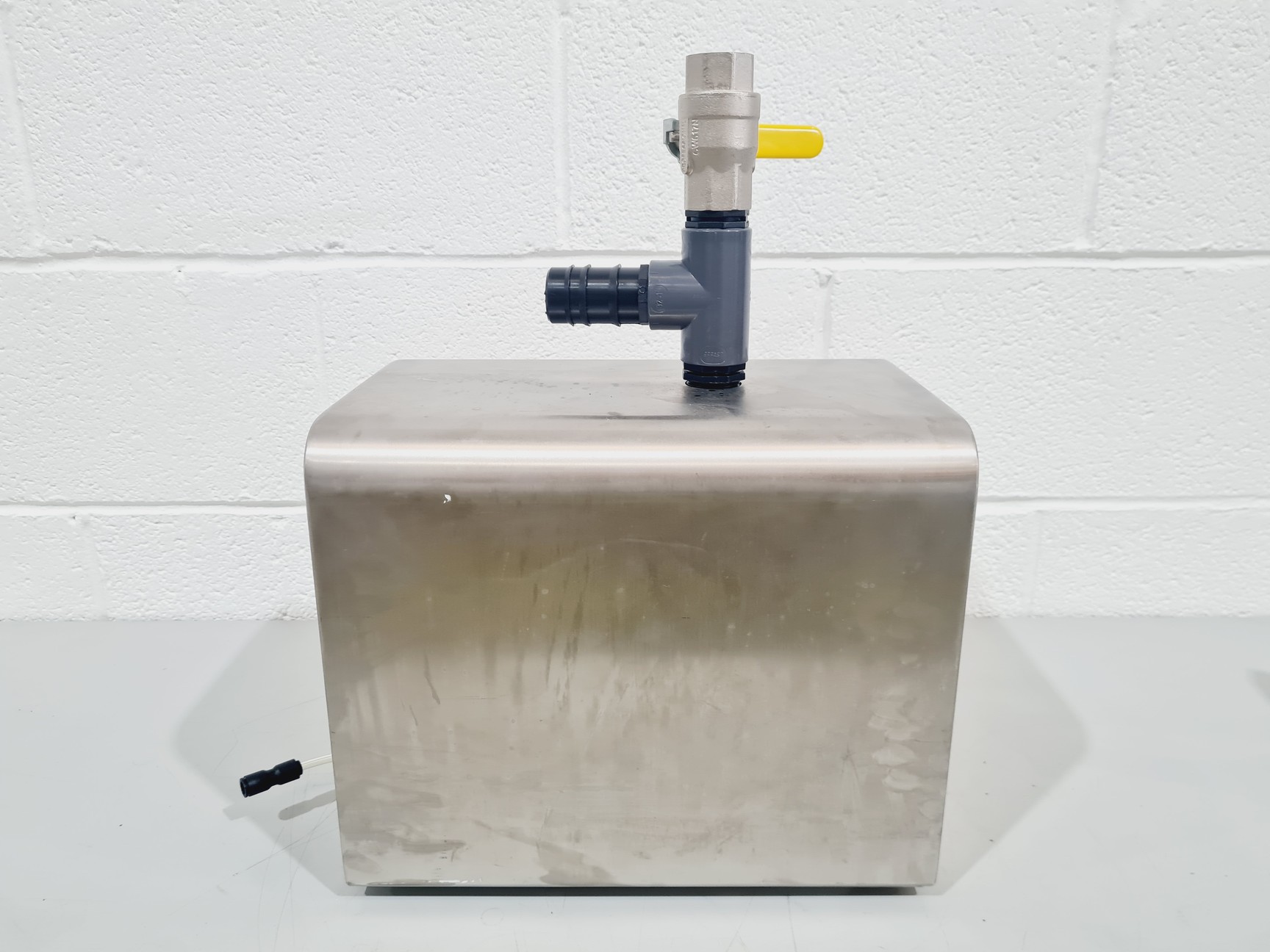 Image of Glatt Mini/Midi Glatt Fluid Bed Dryer with Solo Containment