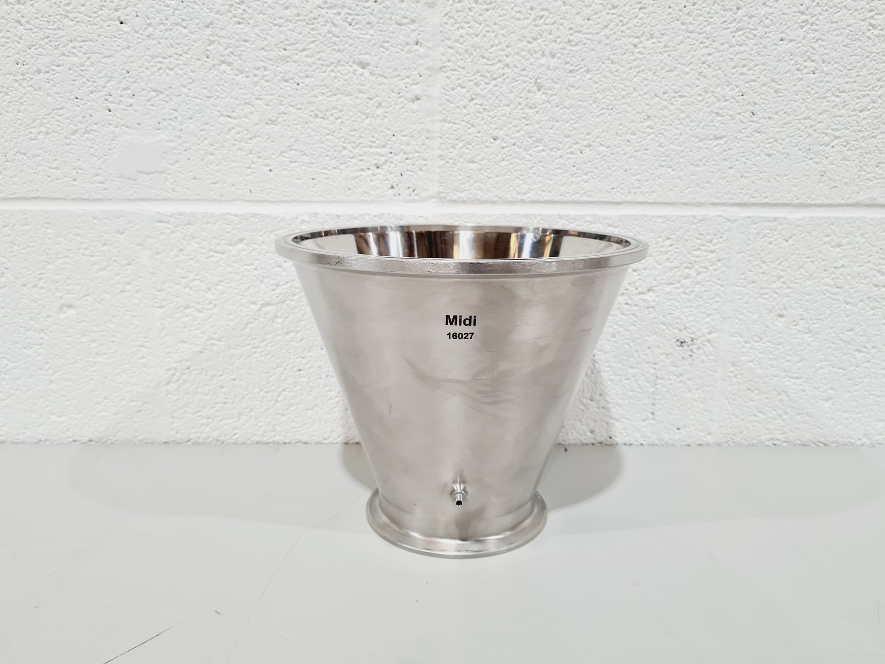 Image of Glatt Mini/Midi Glatt Fluid Bed Dryer with Solo Containment
