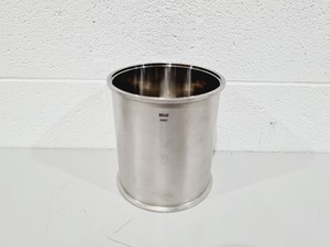 Thumbnail image of Glatt Mini/Midi Glatt Fluid Bed Dryer with Solo Containment