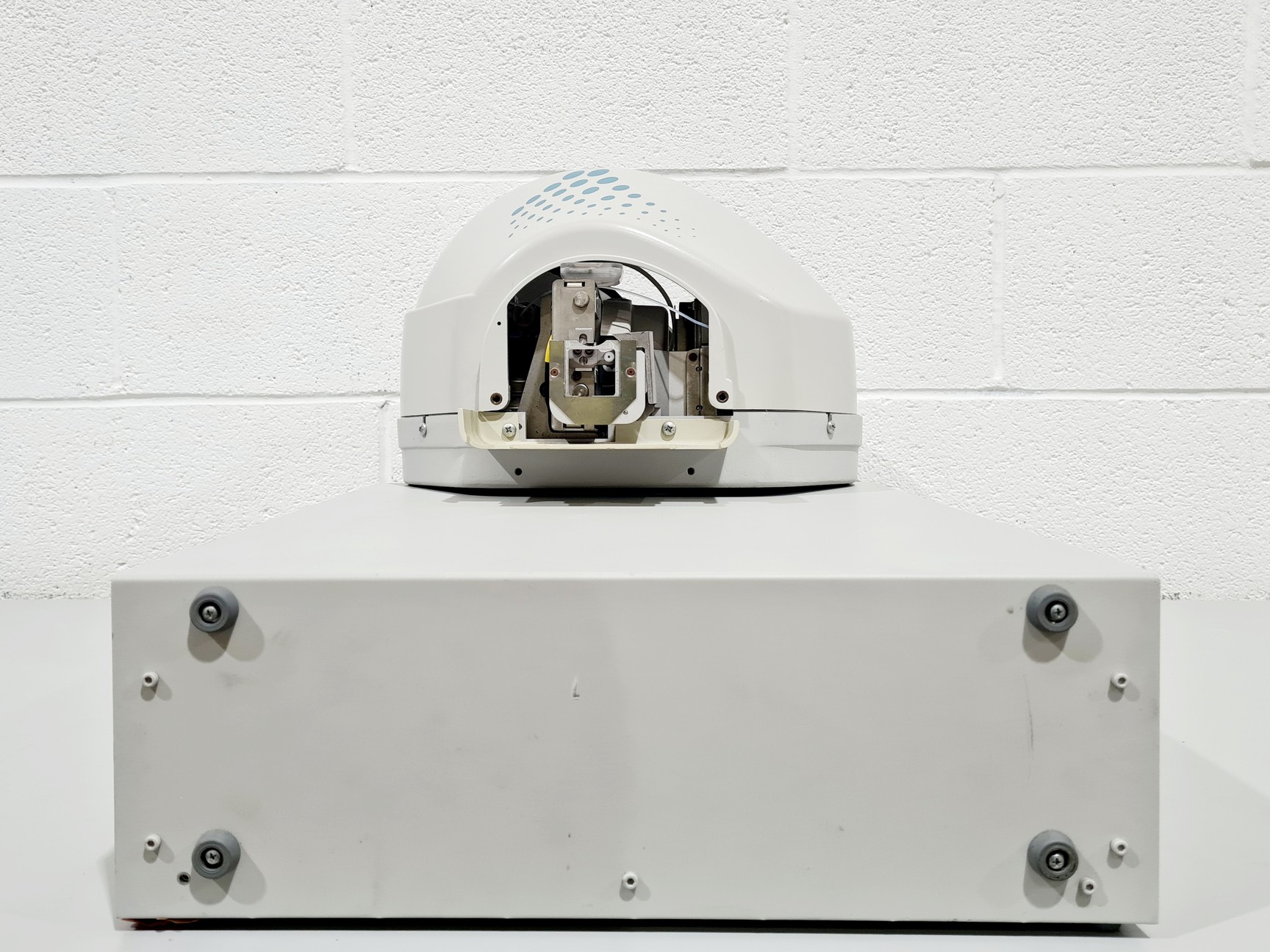 Image of Advion Bio Science NanoMate 100 MS Sample Robot With NanoMate HD Control Unit  