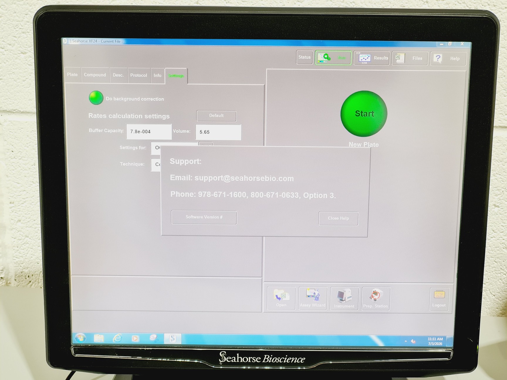 Image of Seahorse Bioscience XF24 Extracellular Flux Analyzer Model: XF24-2 with Monitor 