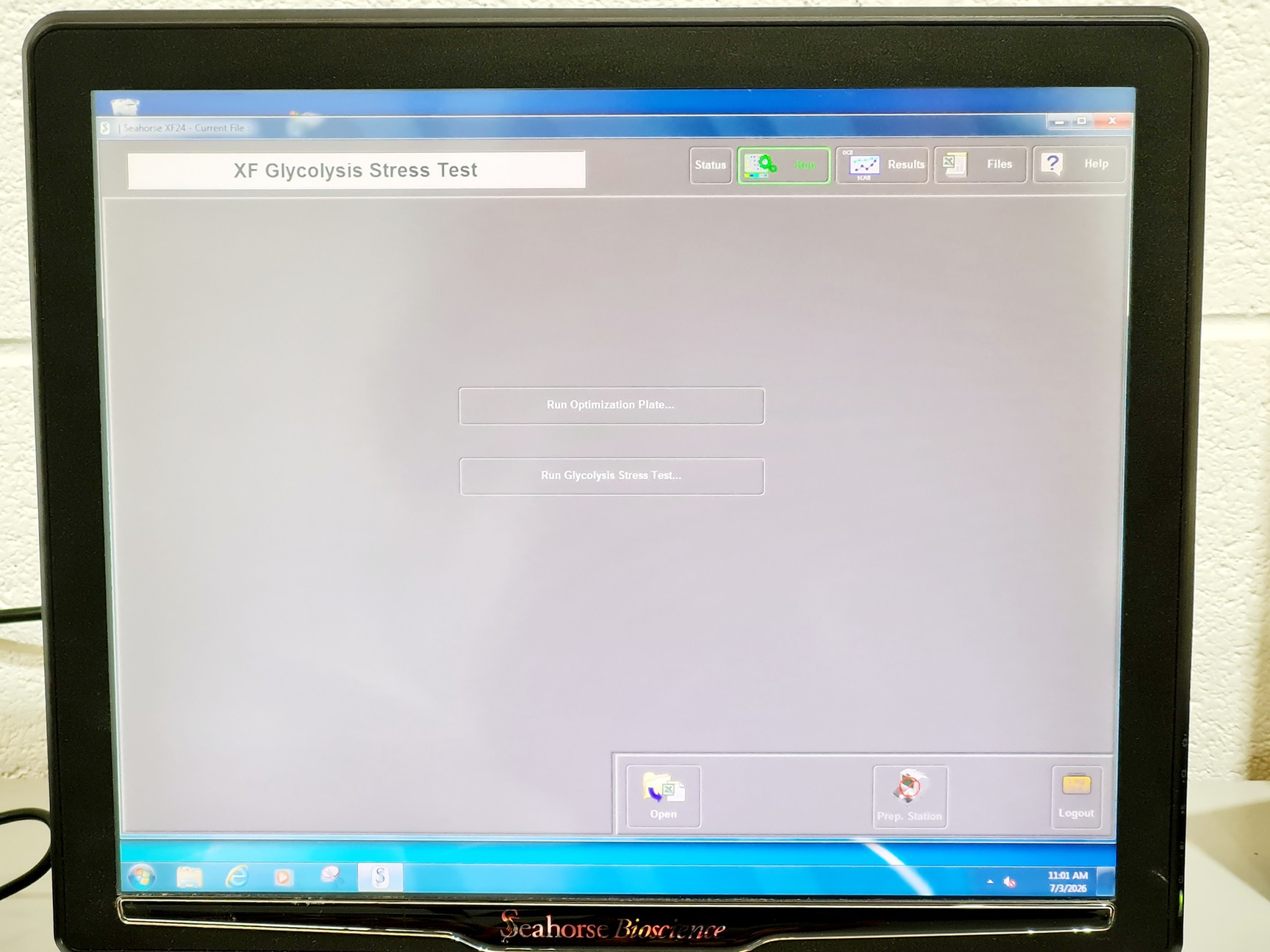 Image of Seahorse Bioscience XF24 Extracellular Flux Analyzer Model: XF24-2 with Monitor 