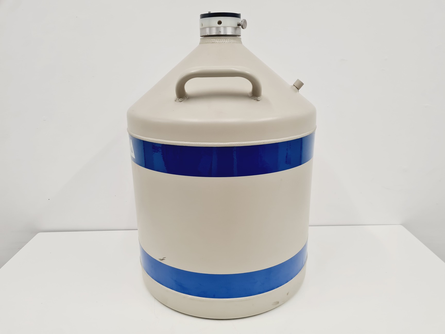 Image of Canberra Nitrogen Dewar AL-30 Lab