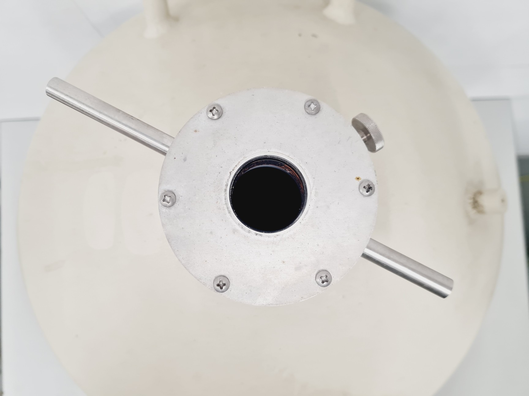 Image of Tennelec Nitrogen Dewar 43x43x64 cm 