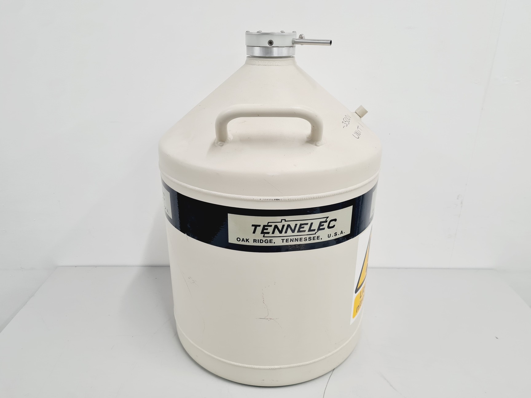 Image of Tennelec Nitrogen Dewar 43x43x64 cm 