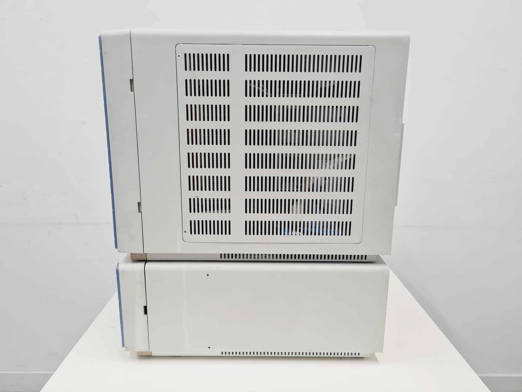 Image of Thermo Finnigan Surveyor Autosampler & LC Pump HPLC System Lab