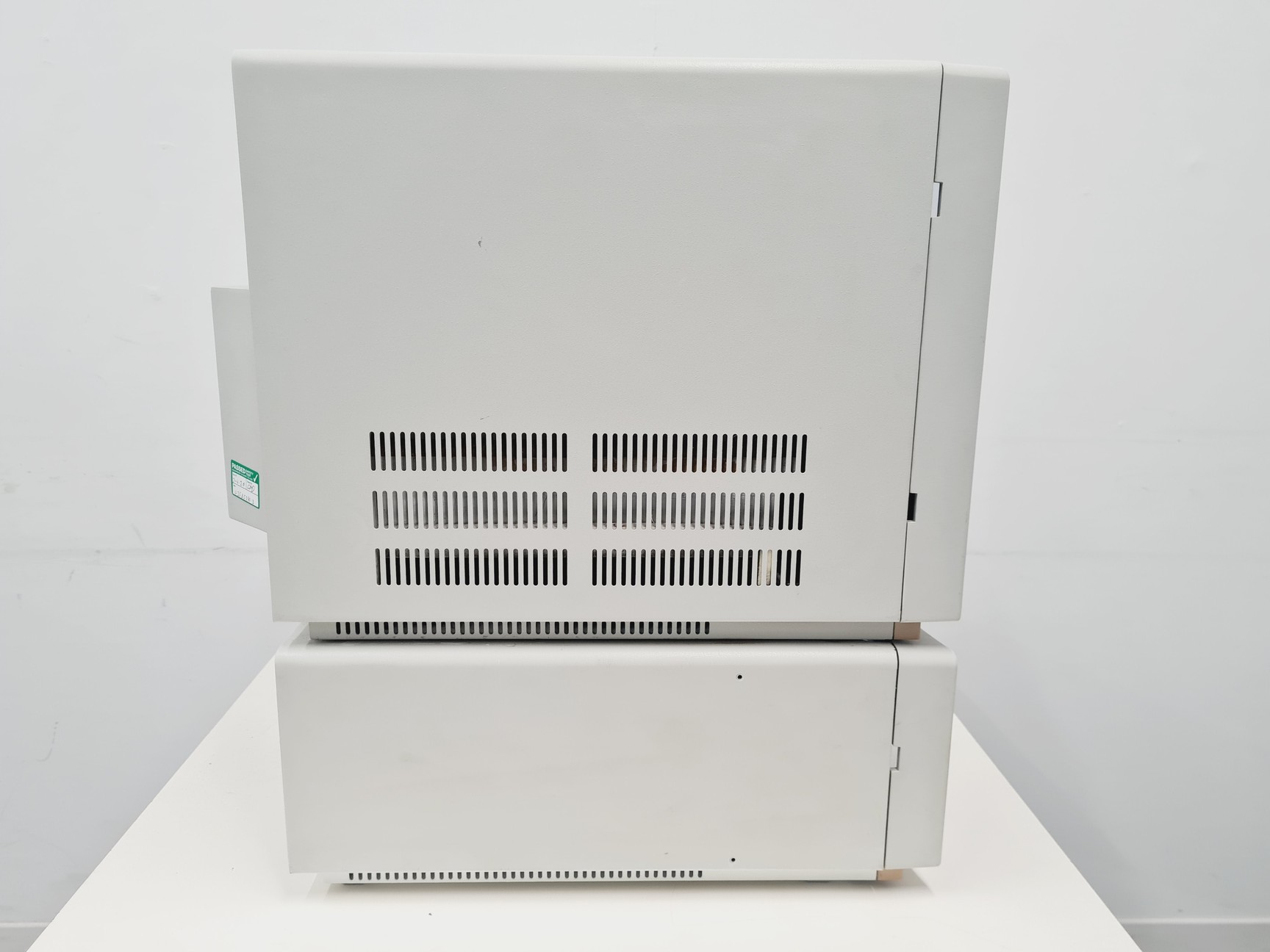 Image of Thermo Finnigan Surveyor Autosampler & LC Pump HPLC System Lab