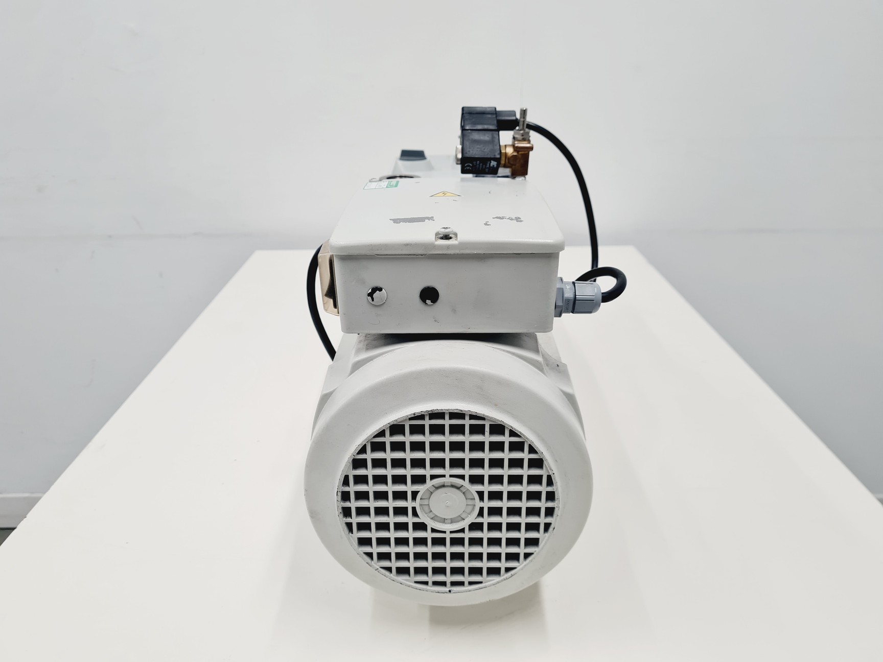 Image of Edwards 30 E2M30 Rotary Vane Dual Stage Vacuum Pump