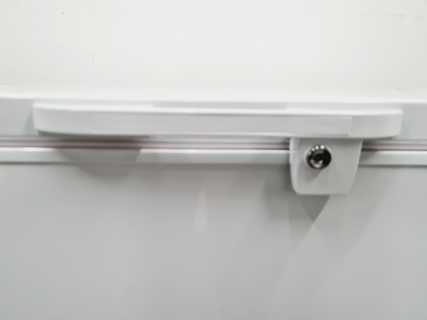 Image of Logik L300CFW14 Chest Freezer 