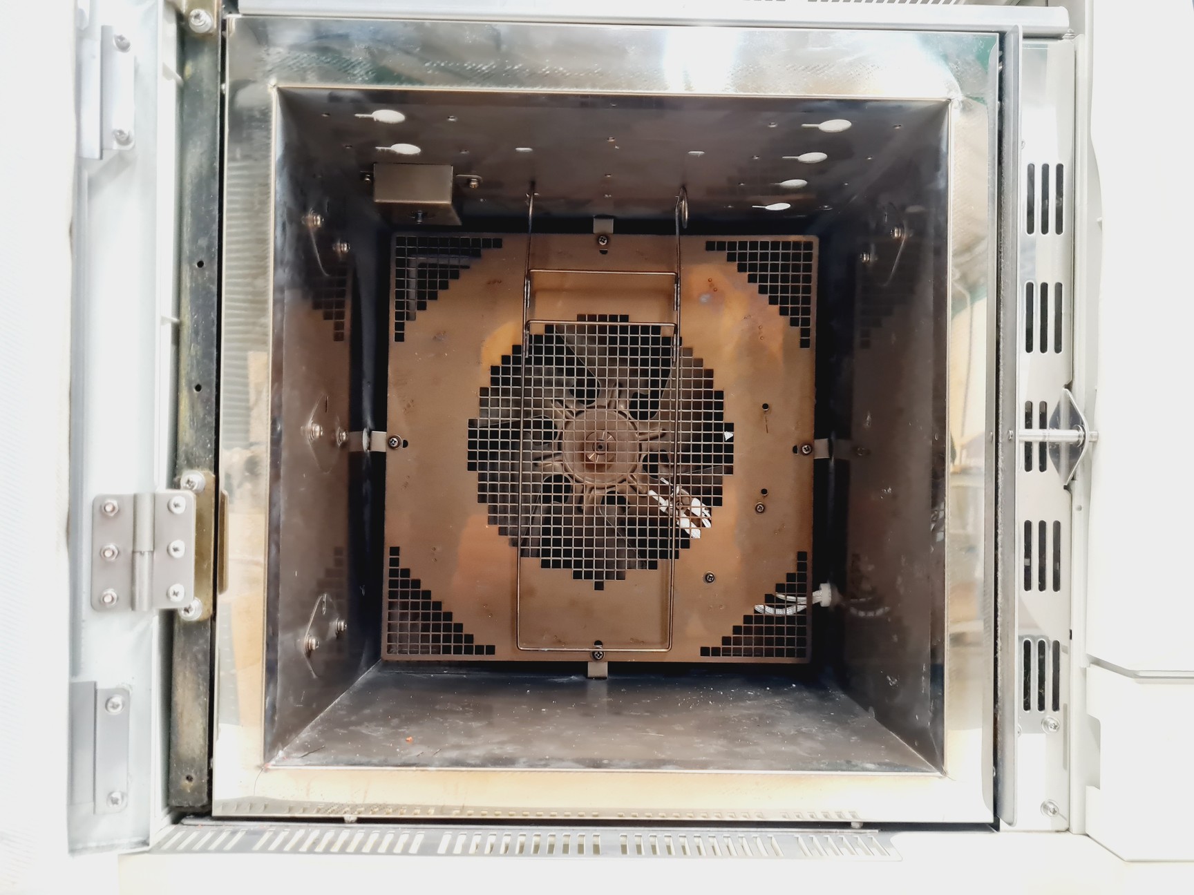 Image of Shimadzu GC-2010 Gas Chromatograph with Shimadzu A0C-20i Auto Injector