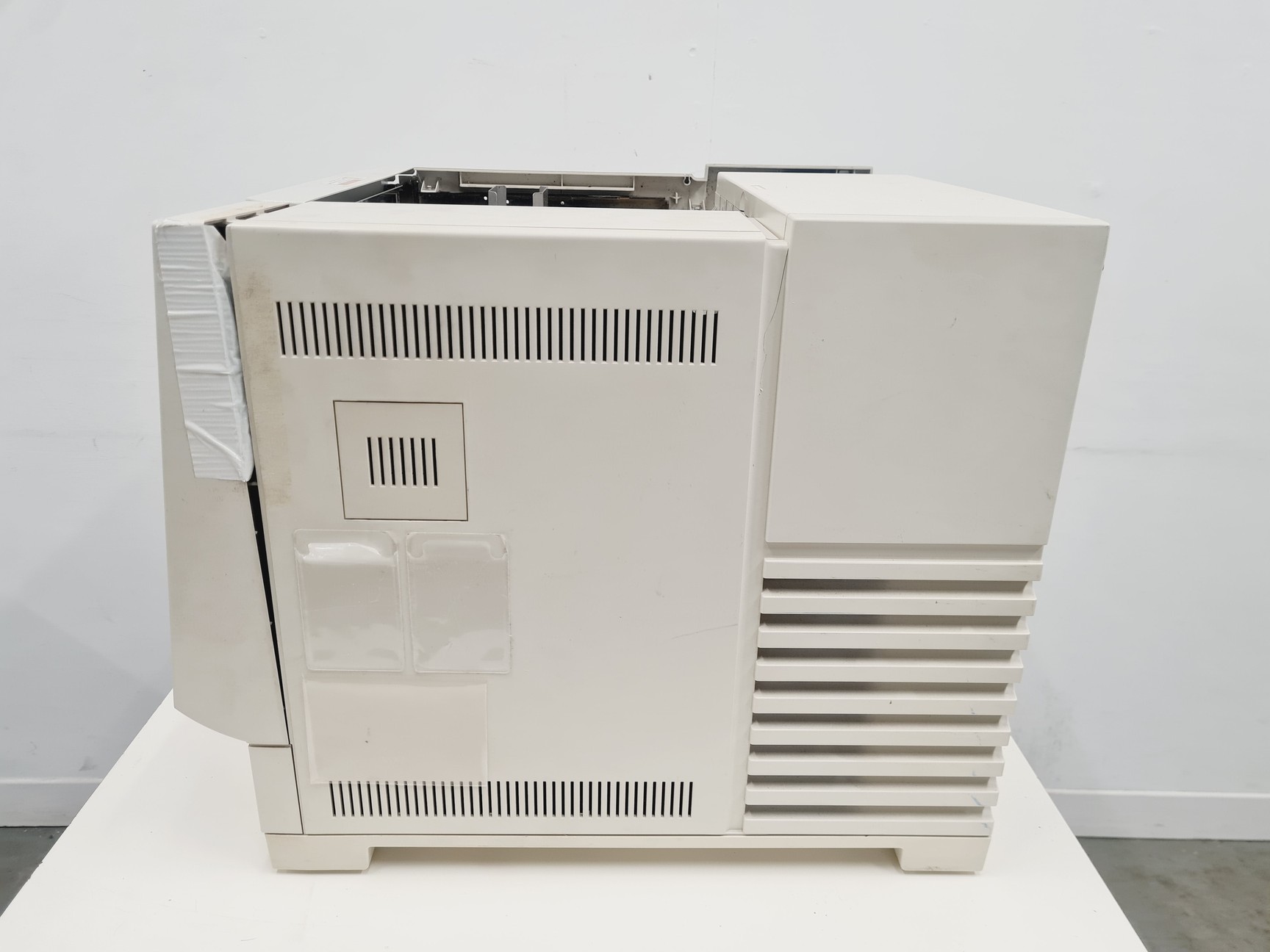 Image of Shimadzu GC-2010 Gas Chromatograph with Shimadzu A0C-20i Auto Injector