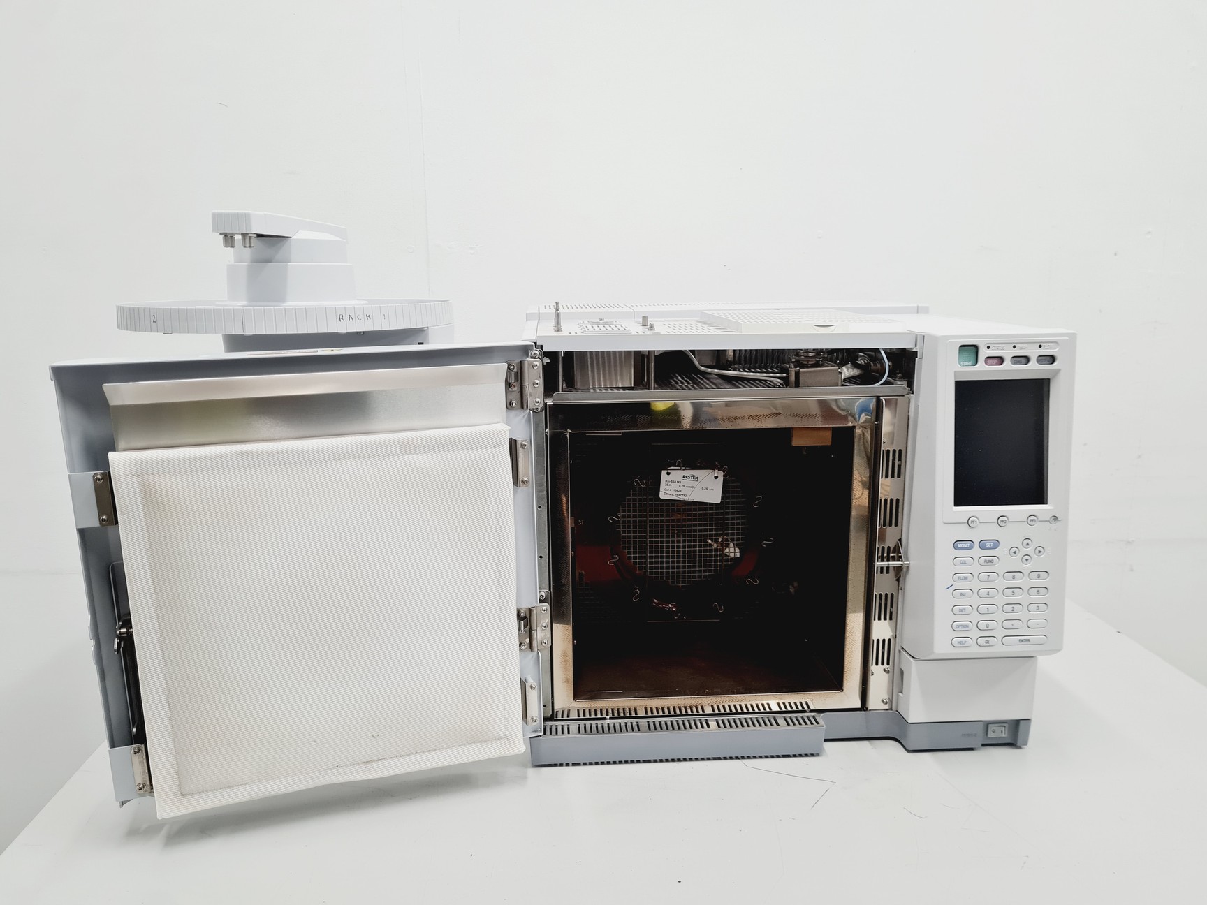 Image of Shimadzu GC-2010 Plus Gas Chromatograph with Shimadzu AOC-20S Autosampler 