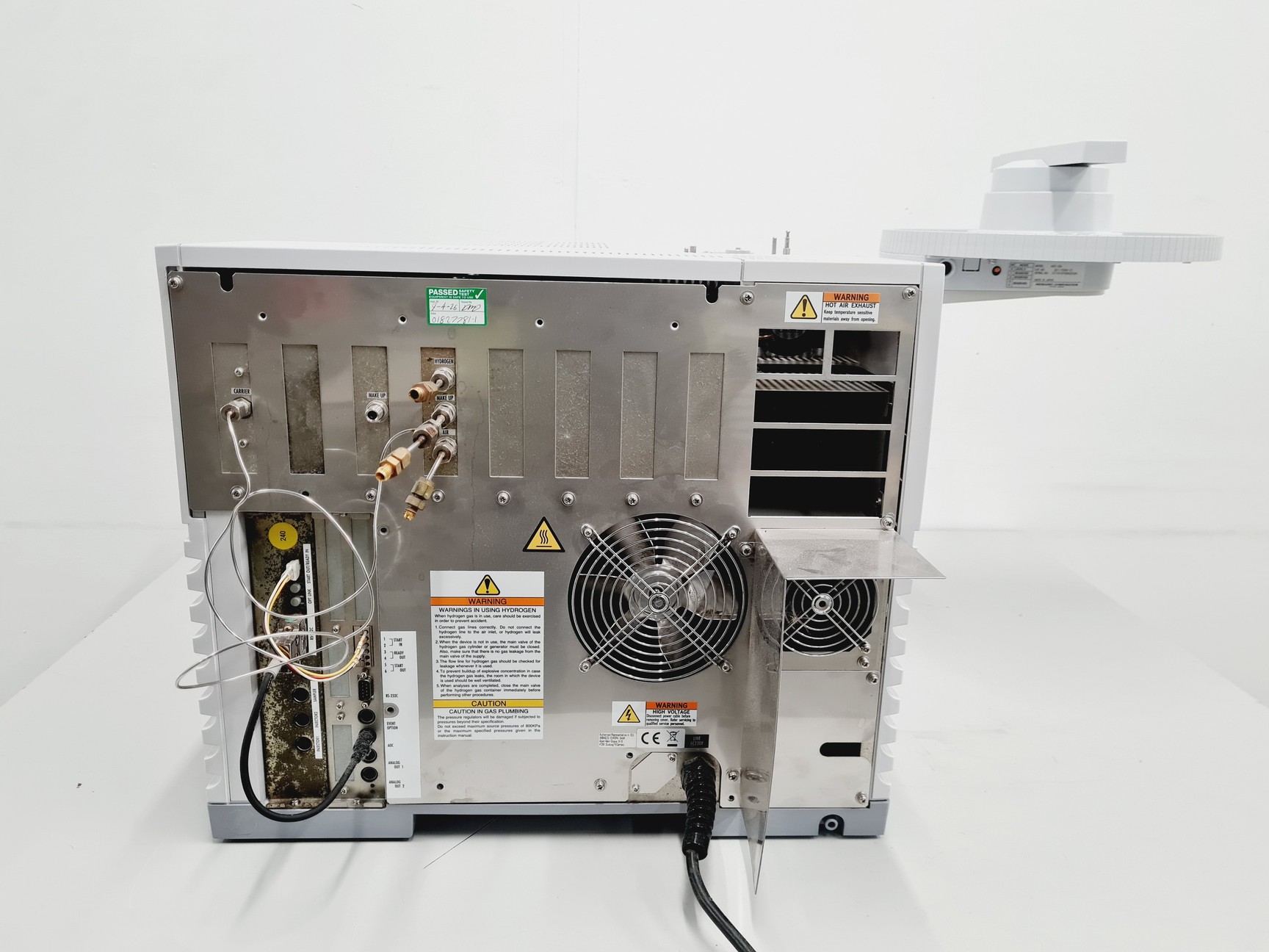 Image of Shimadzu GC-2010 Plus Gas Chromatograph with Shimadzu AOC-20S Autosampler 