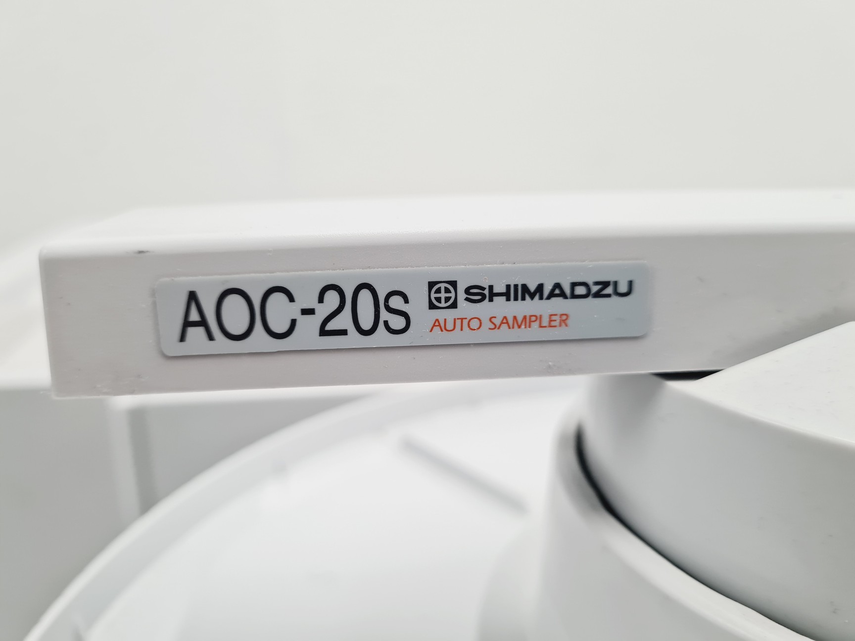 Image of Shimadzu GC-2010 Plus Gas Chromatograph with Shimadzu AOC-20S Autosampler 