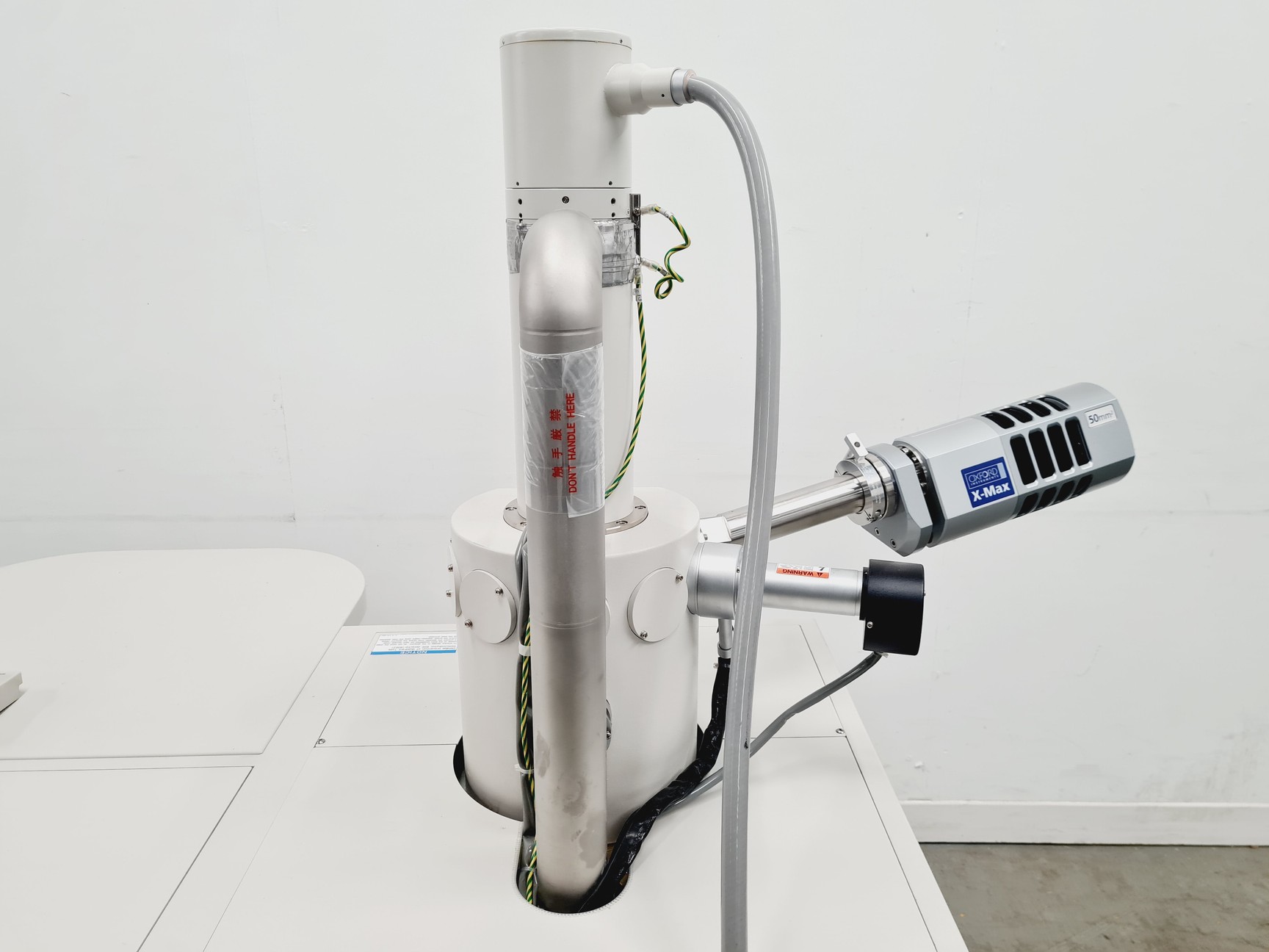 Image of Hitachi S-2600N Scanning Electron Microscope + Oxford X-Max 50 mm2 Inca detector