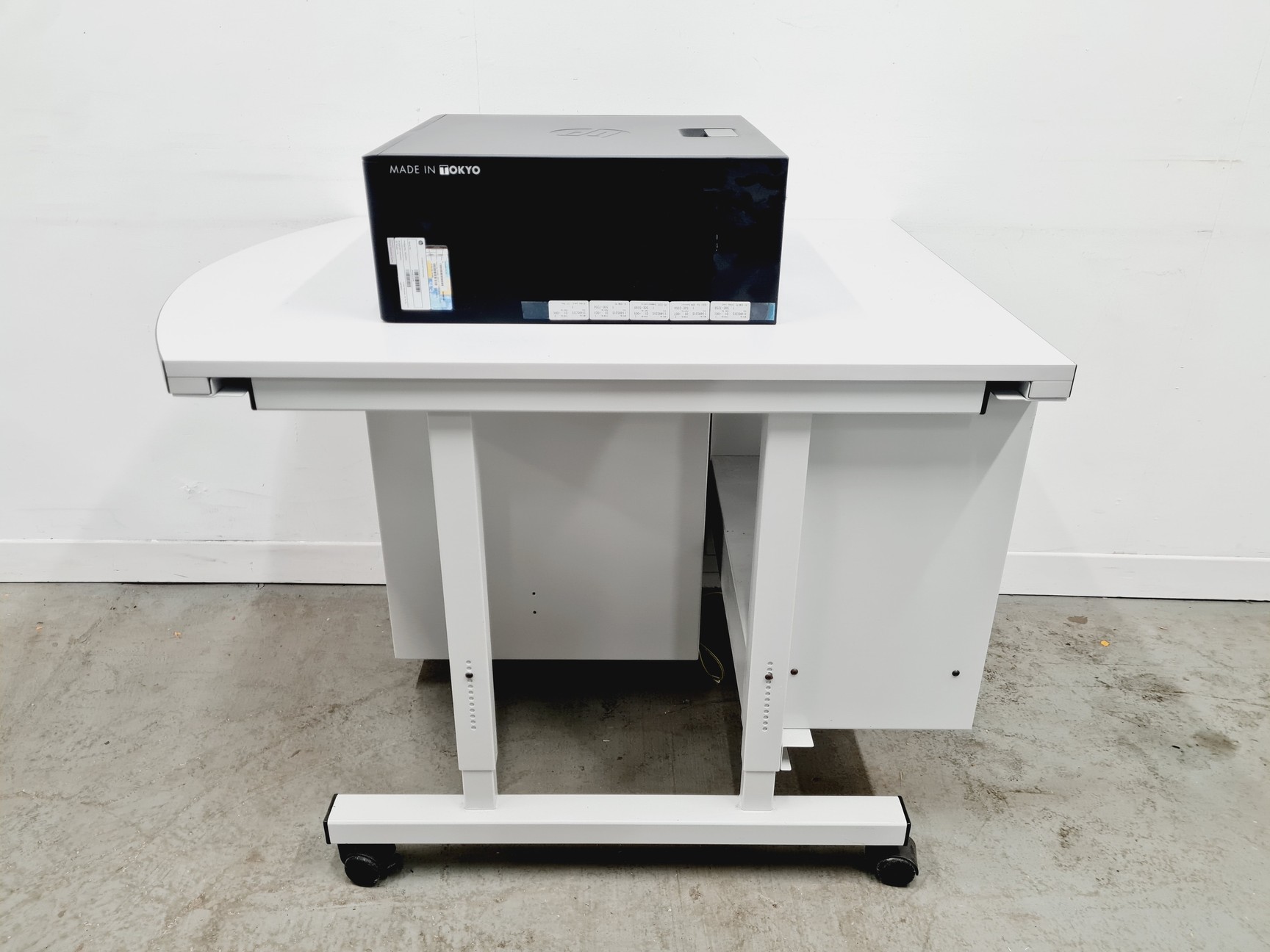 Image of Hitachi S-2600N Scanning Electron Microscope + Oxford X-Max 50 mm2 Inca detector