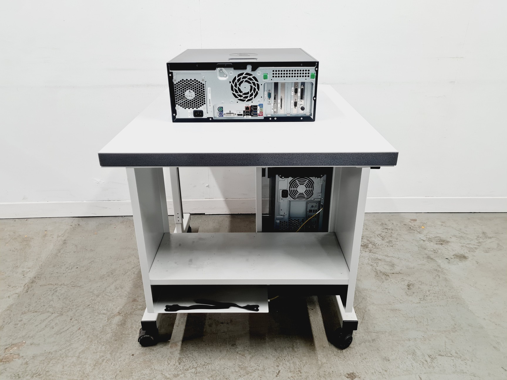 Image of Hitachi S-2600N Scanning Electron Microscope + Oxford X-Max 50 mm2 Inca detector