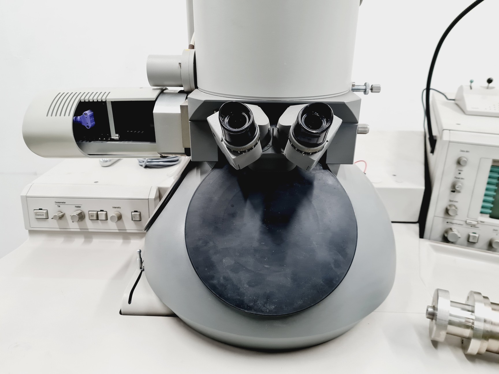 Image of Philips CM100 Scanning Electron Microscope