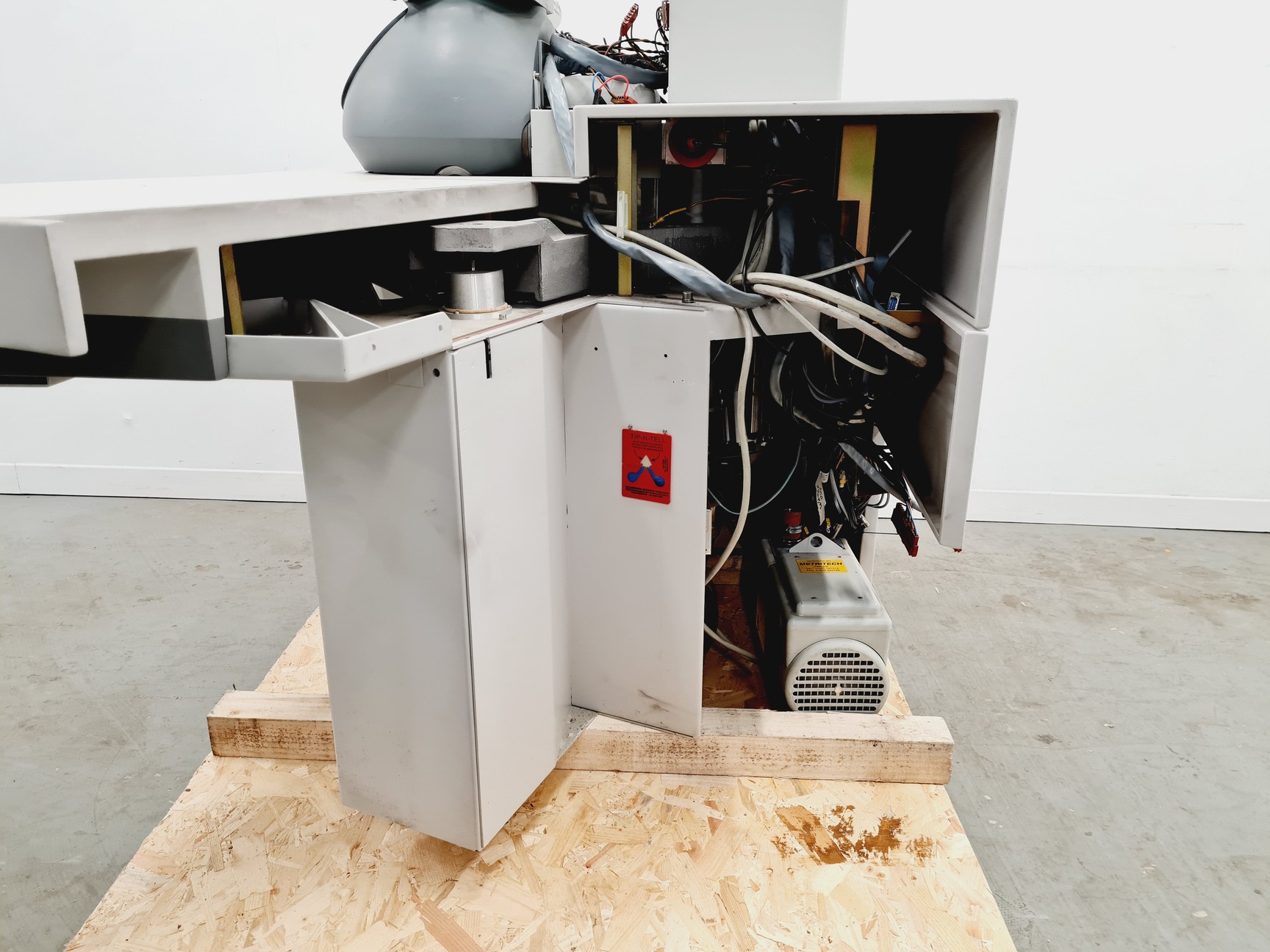 Image of Philips CM100 Scanning Electron Microscope