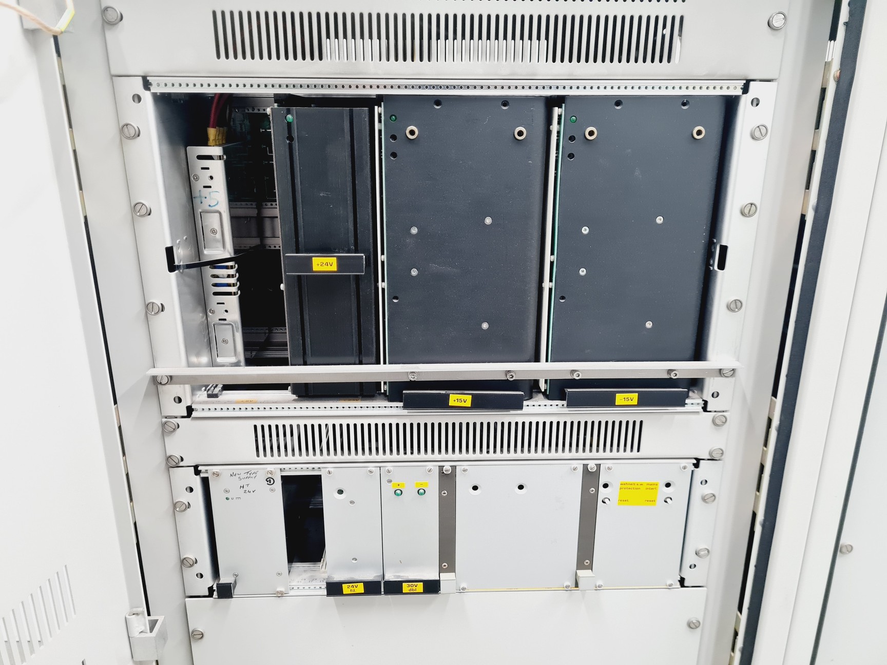 Image of Philips CM100 Scanning Electron Microscope