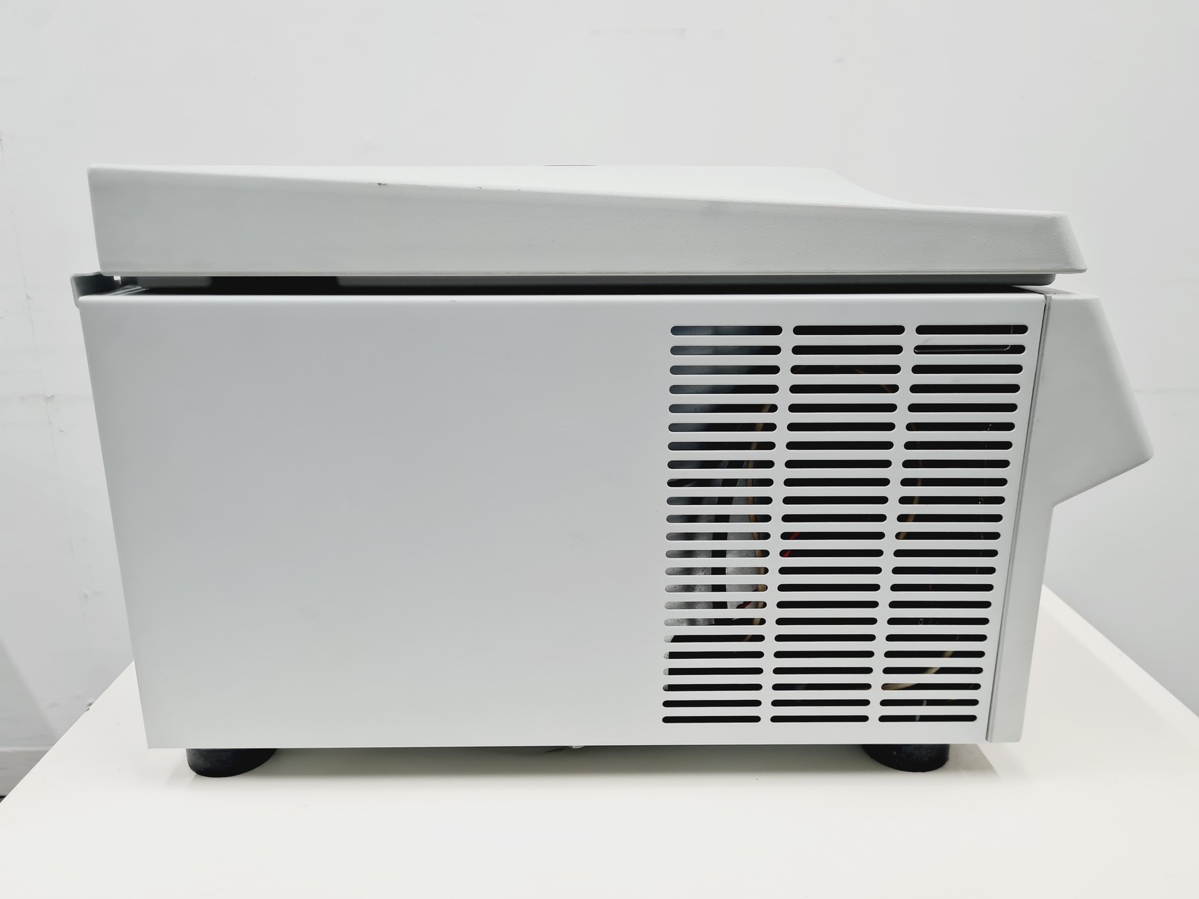 Image of Eppendorf 5804 R Refrigerated Centrifuge