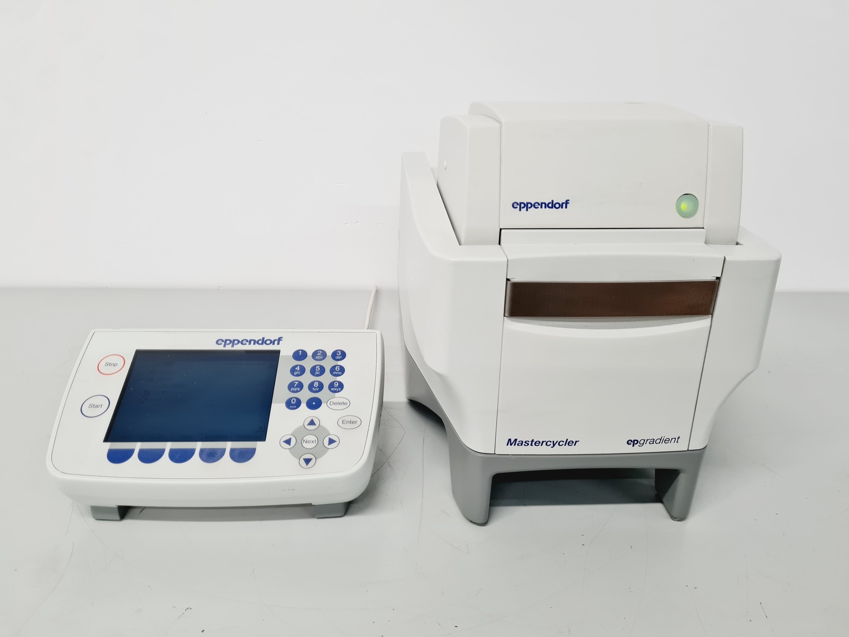 Image of Eppendorf Mastercycler epgradient Thermal Cycler Lab