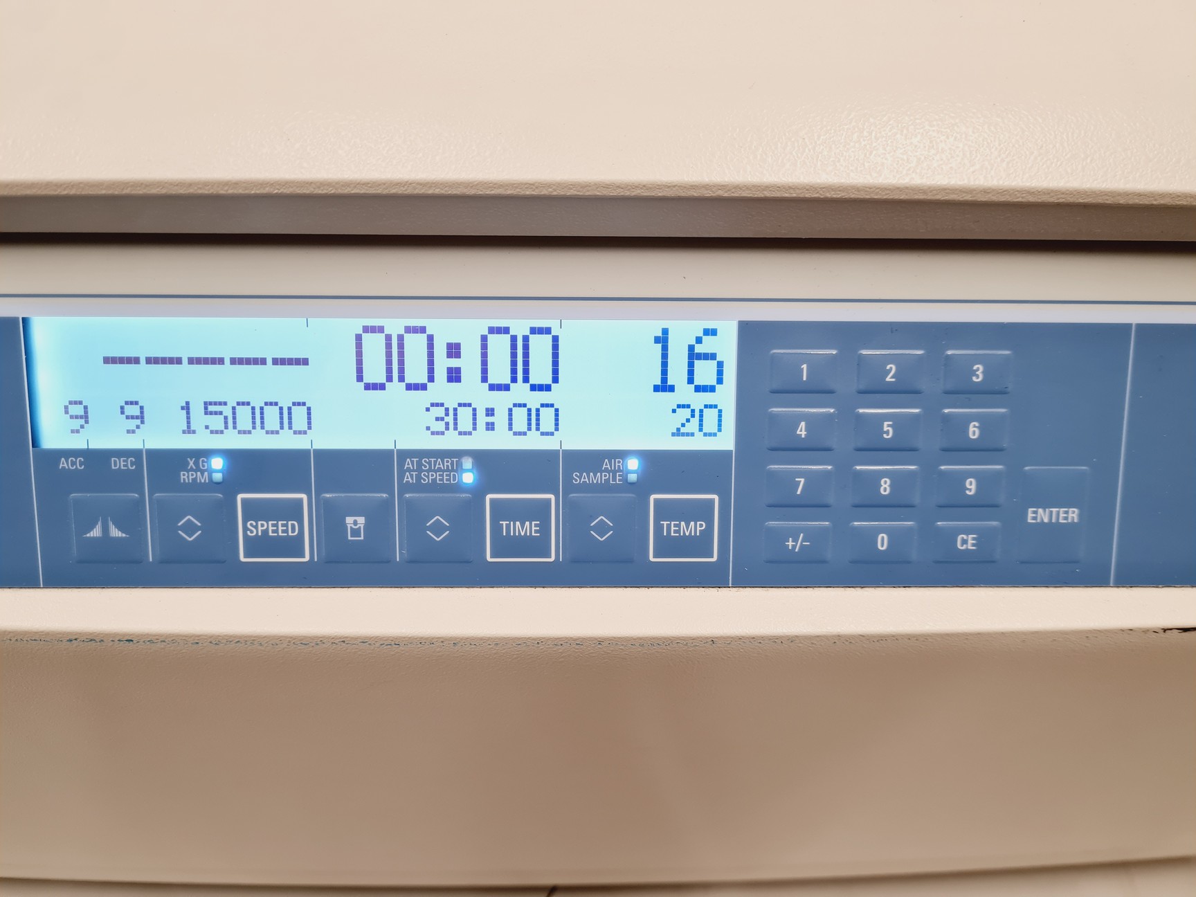 Image of Thermo Scientific Heraeus Multifuge X3R Centrifuge Lab