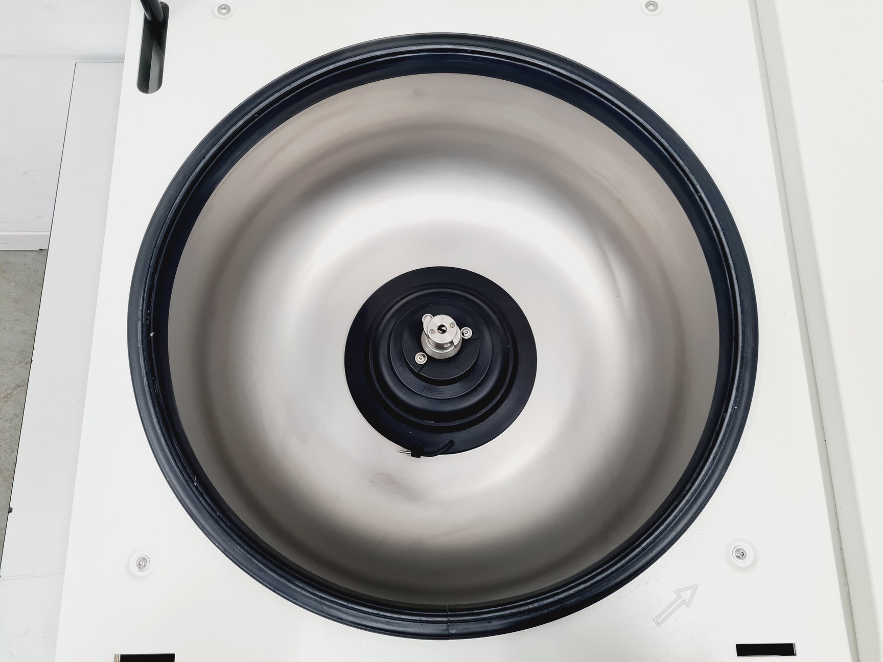 Image of Thermo Scientific Heraeus Multifuge X3R Centrifuge Lab