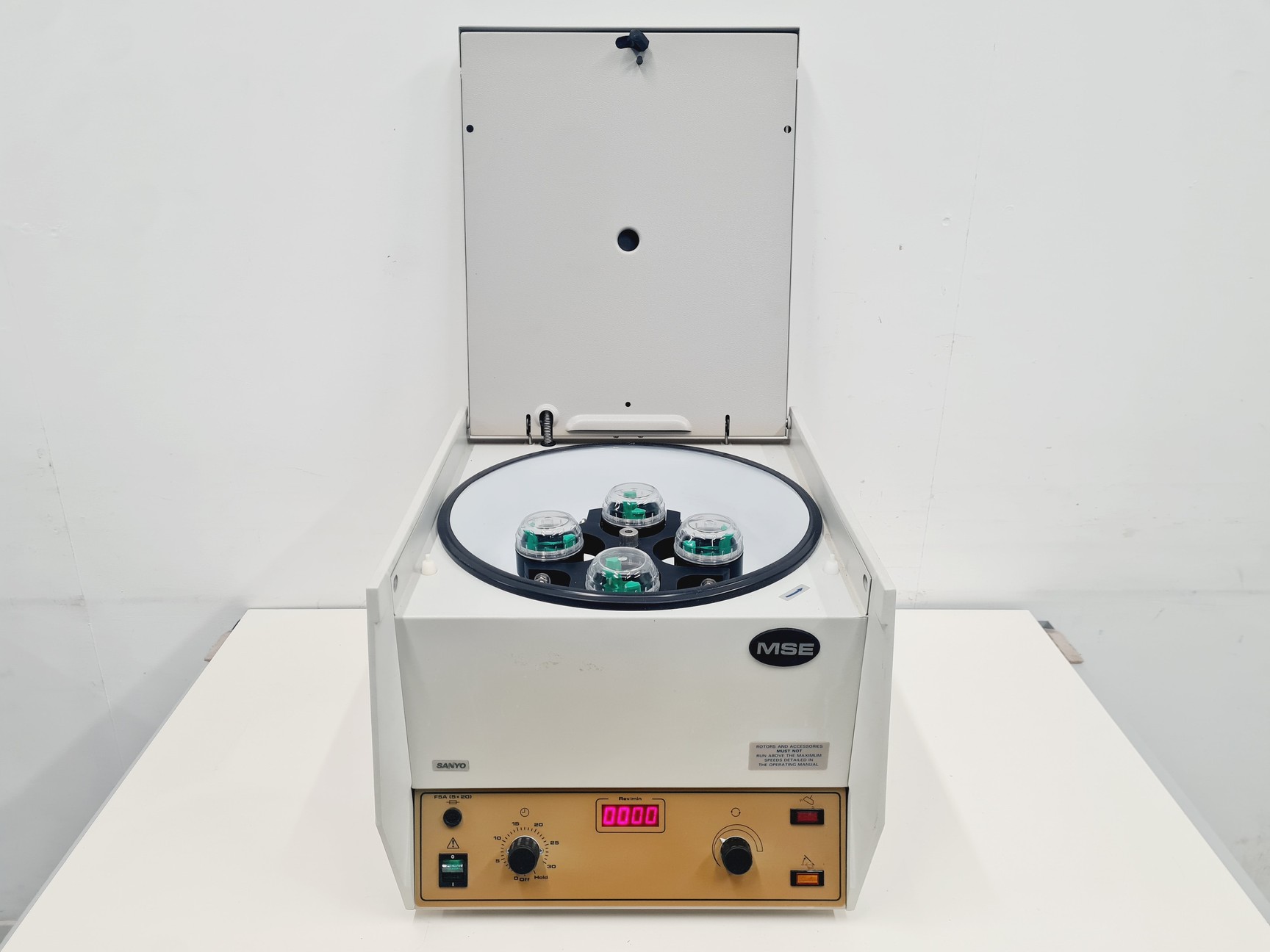 Image of MSE Sanyo Centaur 2 MSB020.CX1.5 Centrifuge