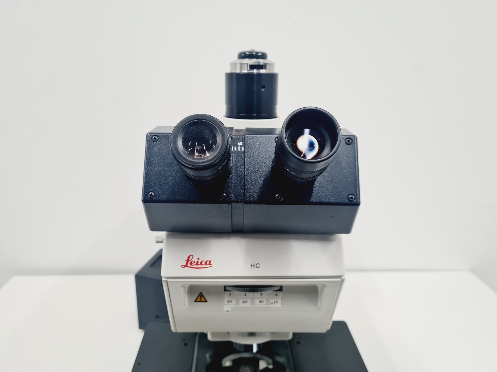 Image of Leica DMR 020-525.028 Compound Microscope with 6 x Objectives