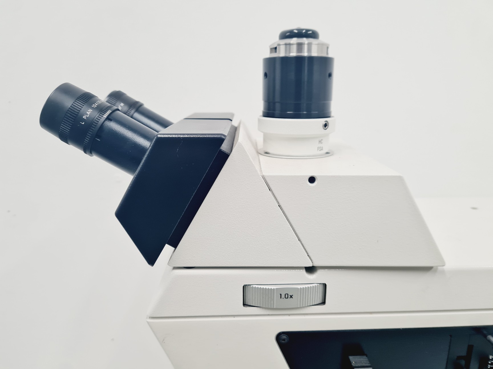 Image of Leica DMR 020-525.028 Compound Microscope with 6 x Objectives