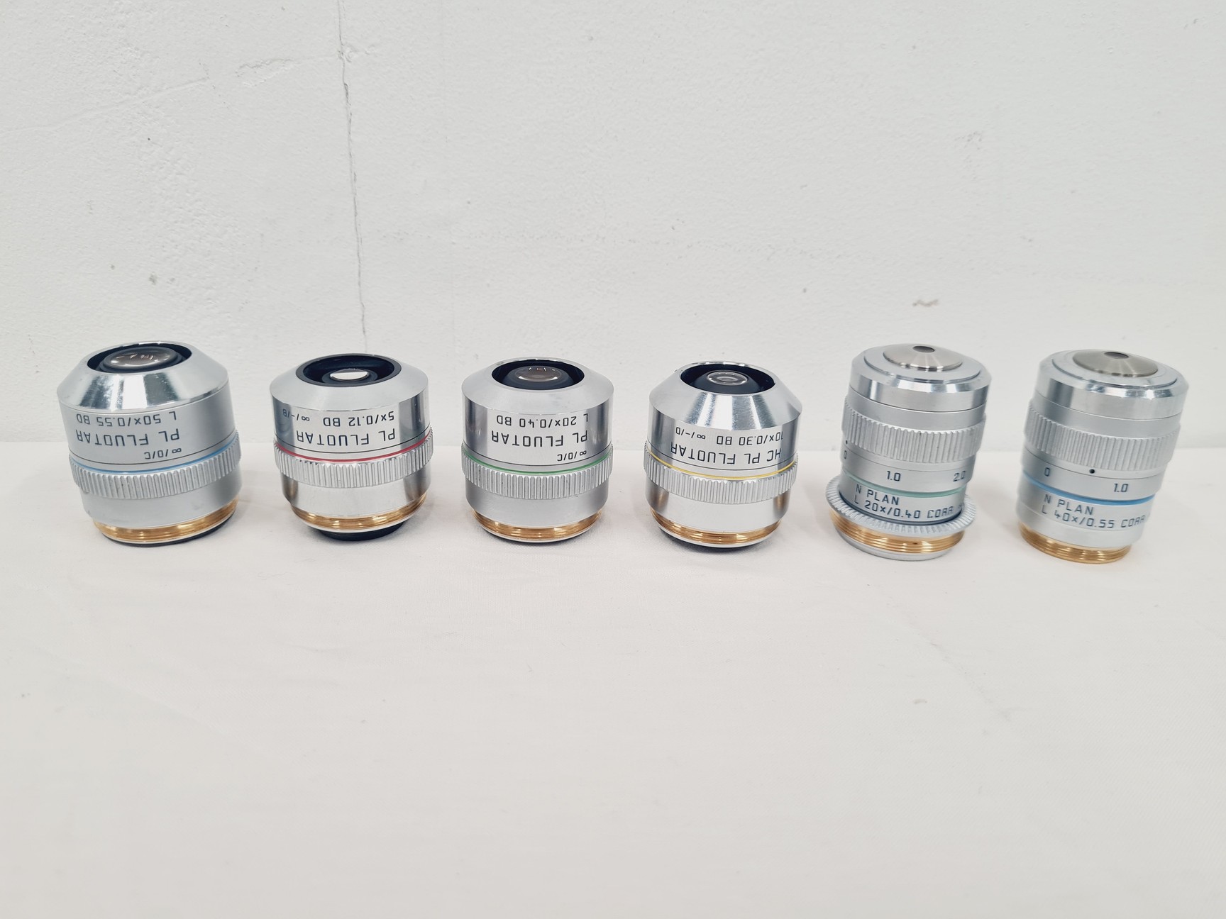 Image of Leica DMR 020-525.028 Compound Microscope with 6 x Objectives