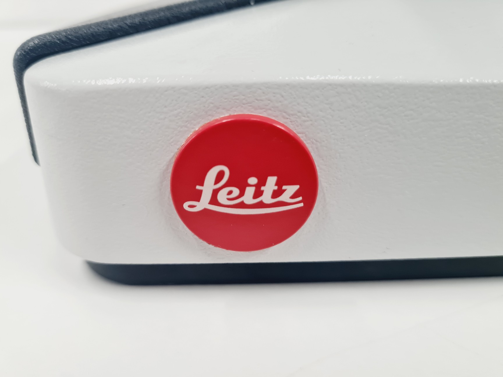 Image of Leitz Laborlux S Microscope 020-505.030 with 5 x Objectives