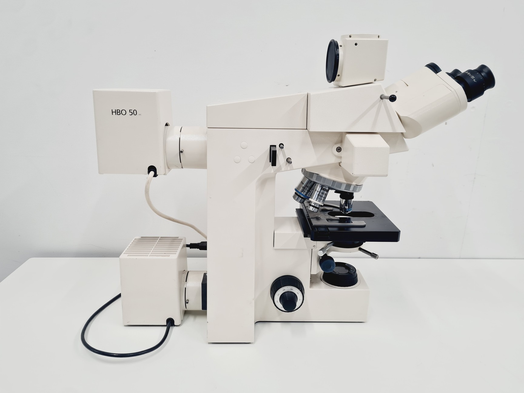 Image of Carl Zeiss Axioskop 50 w/ HBO 50 & 4 x Objectives 10/16/40/100x NEOFLUAR