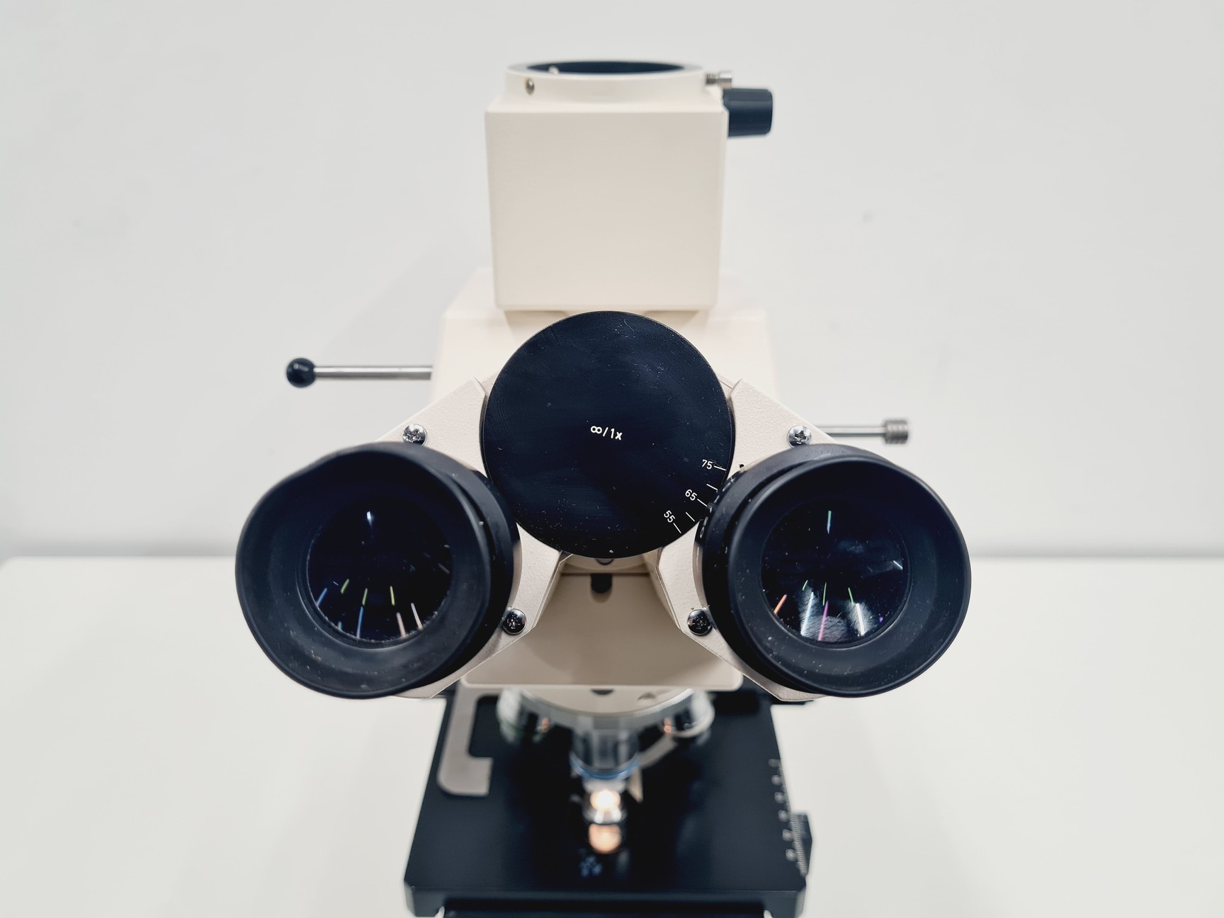 Image of Carl Zeiss Axioskop 50 w/ HBO 50 & 4 x Objectives 10/16/40/100x NEOFLUAR