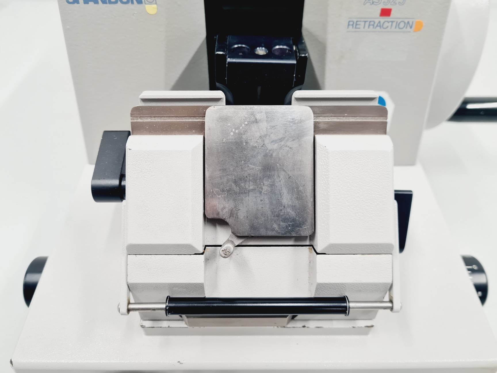 Image of Shandon AS325 Rotary Microtome Lab